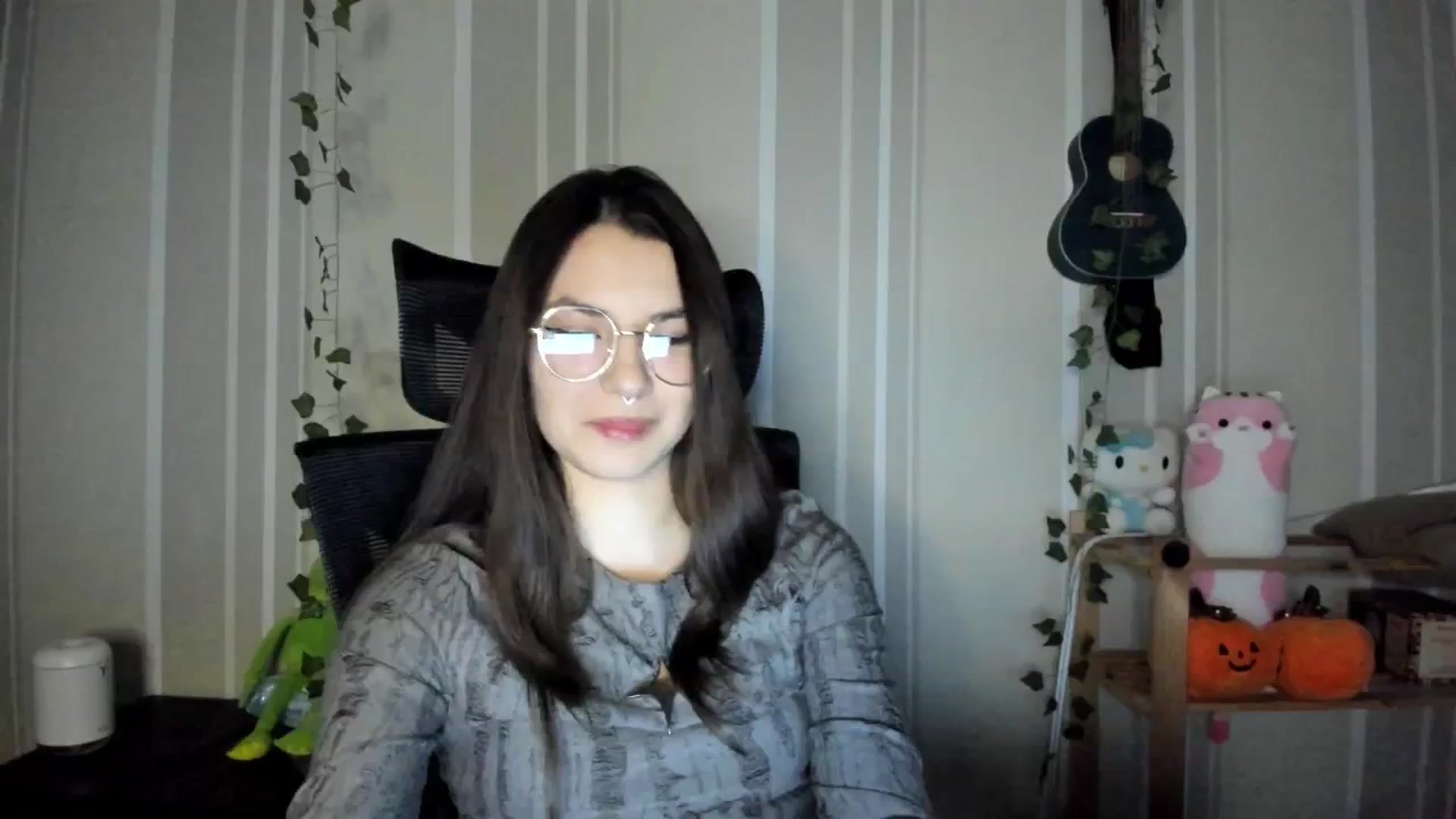 Gallery image thumbnail from AmnesiaGirl1's myfreecams stream on, 12/11/2024, 14:24 image 8 of 20