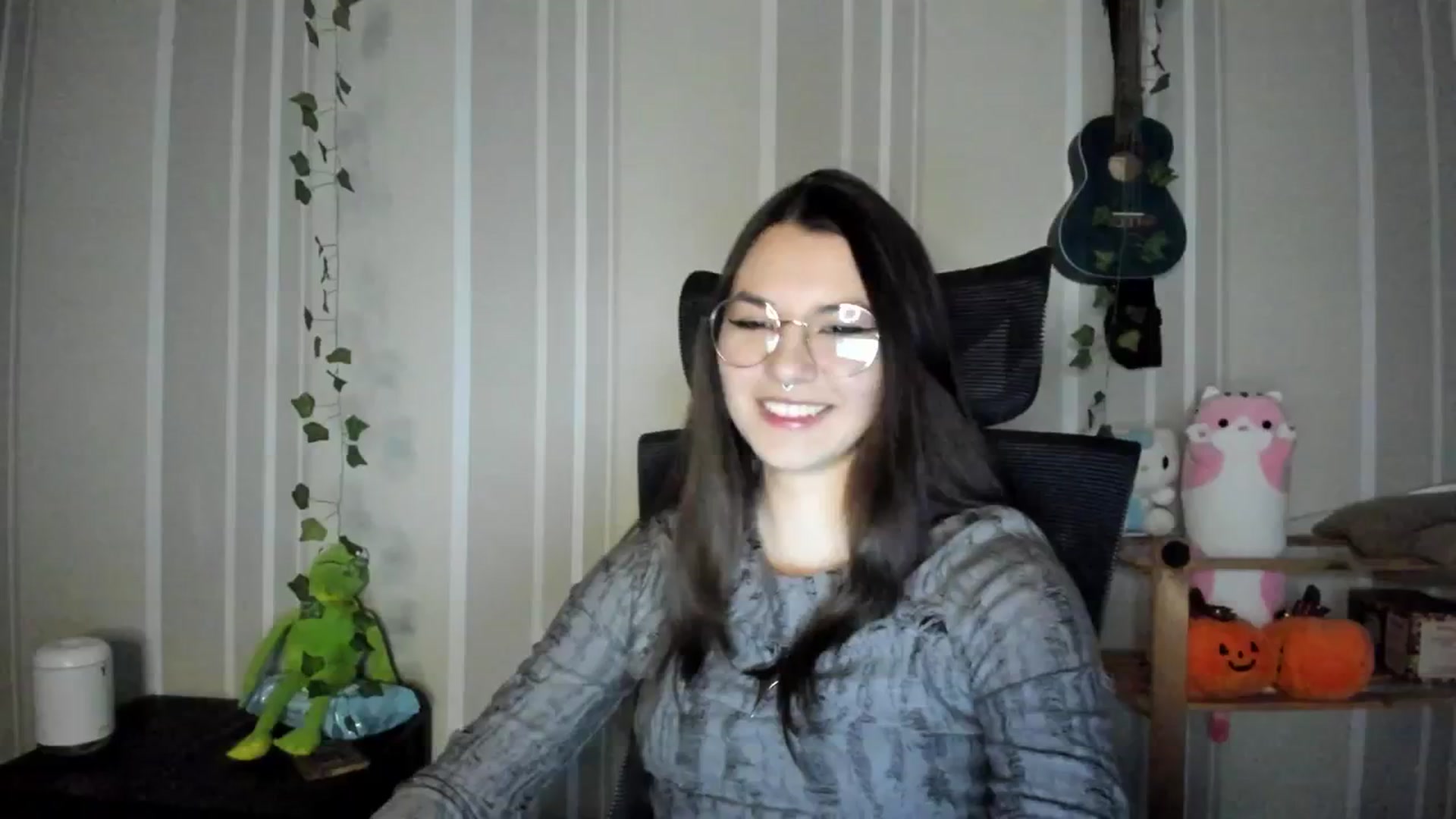 Gallery image thumbnail from AmnesiaGirl1's myfreecams stream on, 12/11/2024, 14:24 image 7 of 20