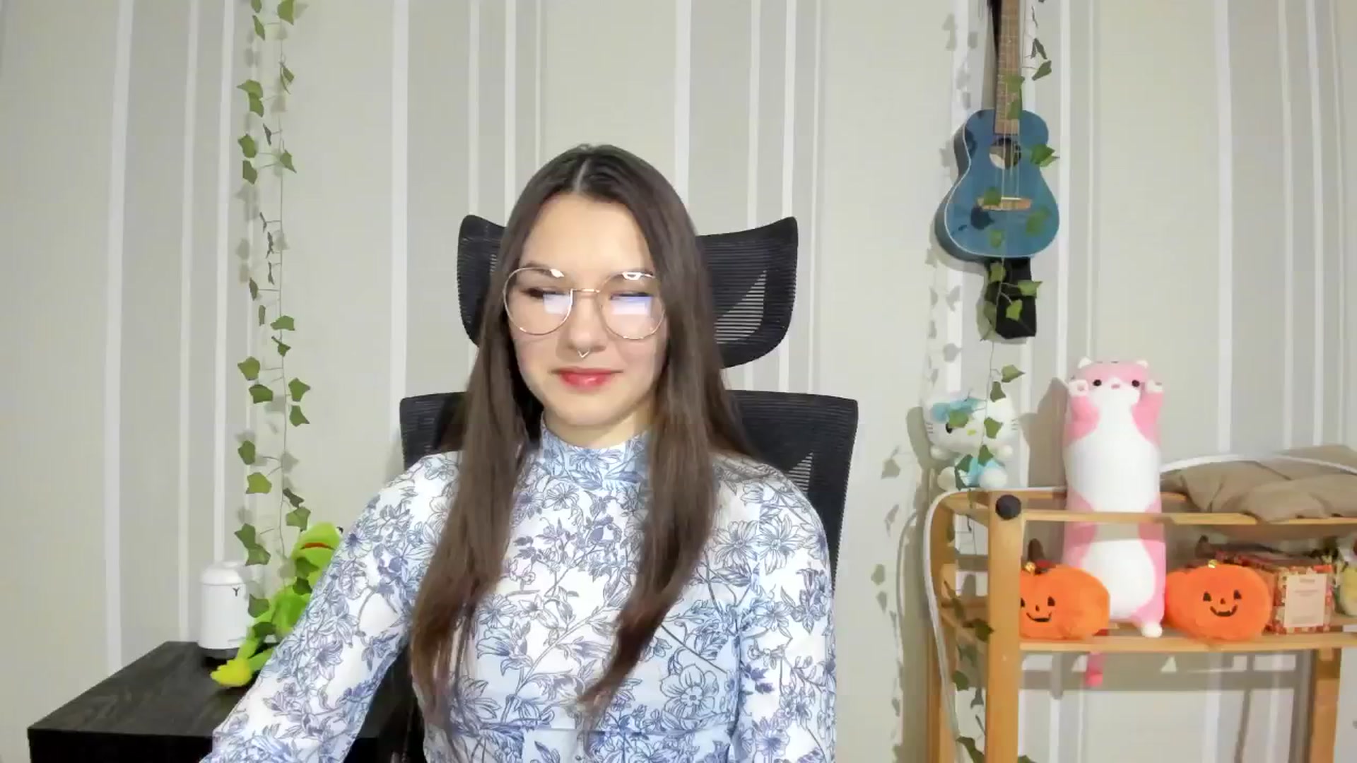 Gallery image thumbnail from AmnesiaGirl1's myfreecams stream on, 12/12/2024, 15:50 image 16 of 20