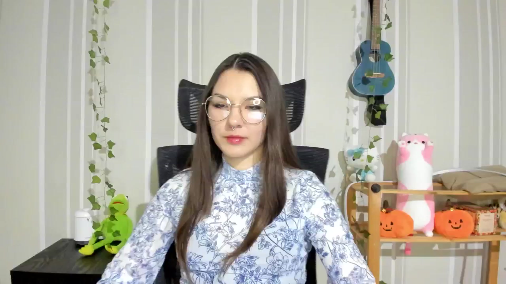 Gallery image thumbnail from AmnesiaGirl1's myfreecams stream on, 12/12/2024, 15:50 image 12 of 20
