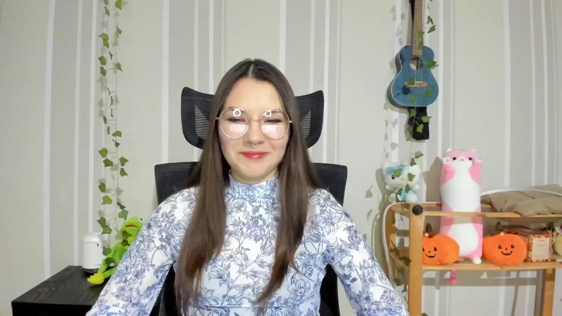 Gallery image thumbnail from AmnesiaGirl1's myfreecams stream on, 12/12/2024, 15:50 image 15 of 20