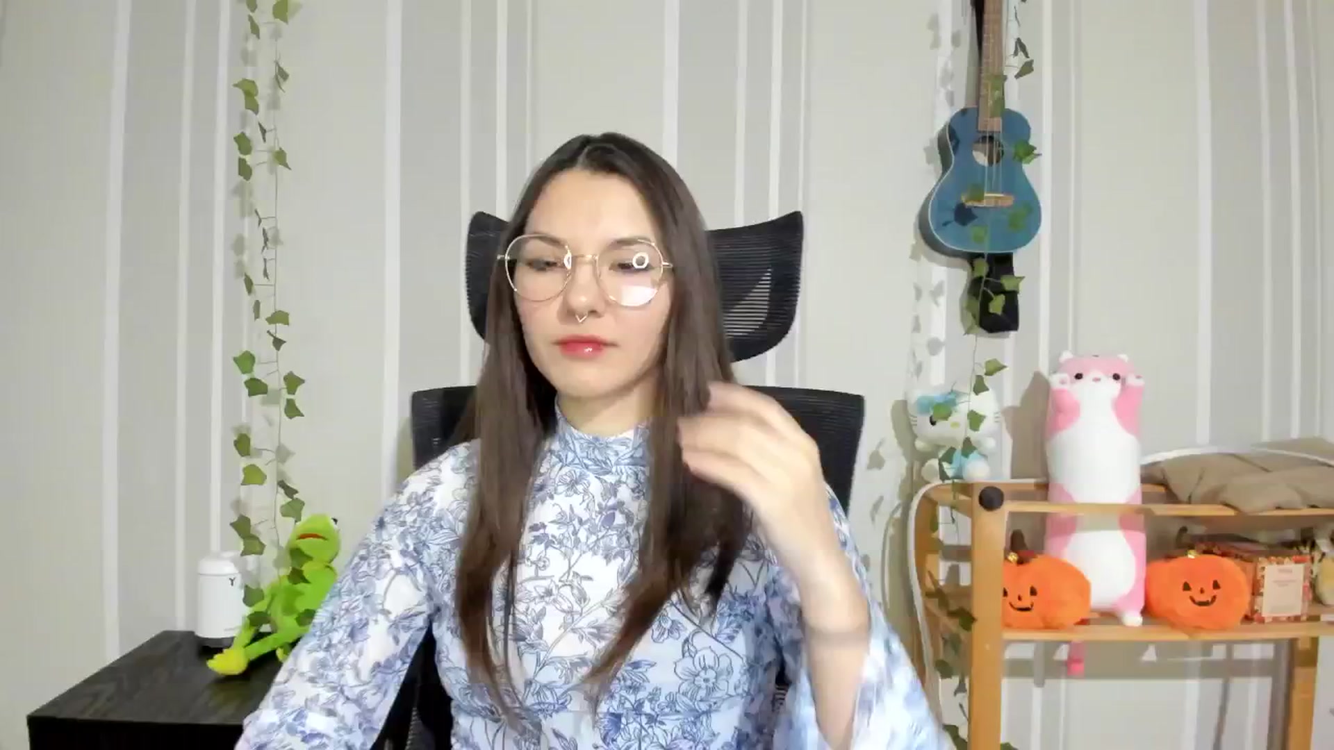Gallery image thumbnail from AmnesiaGirl1's myfreecams stream on, 12/12/2024, 15:50 image 14 of 20