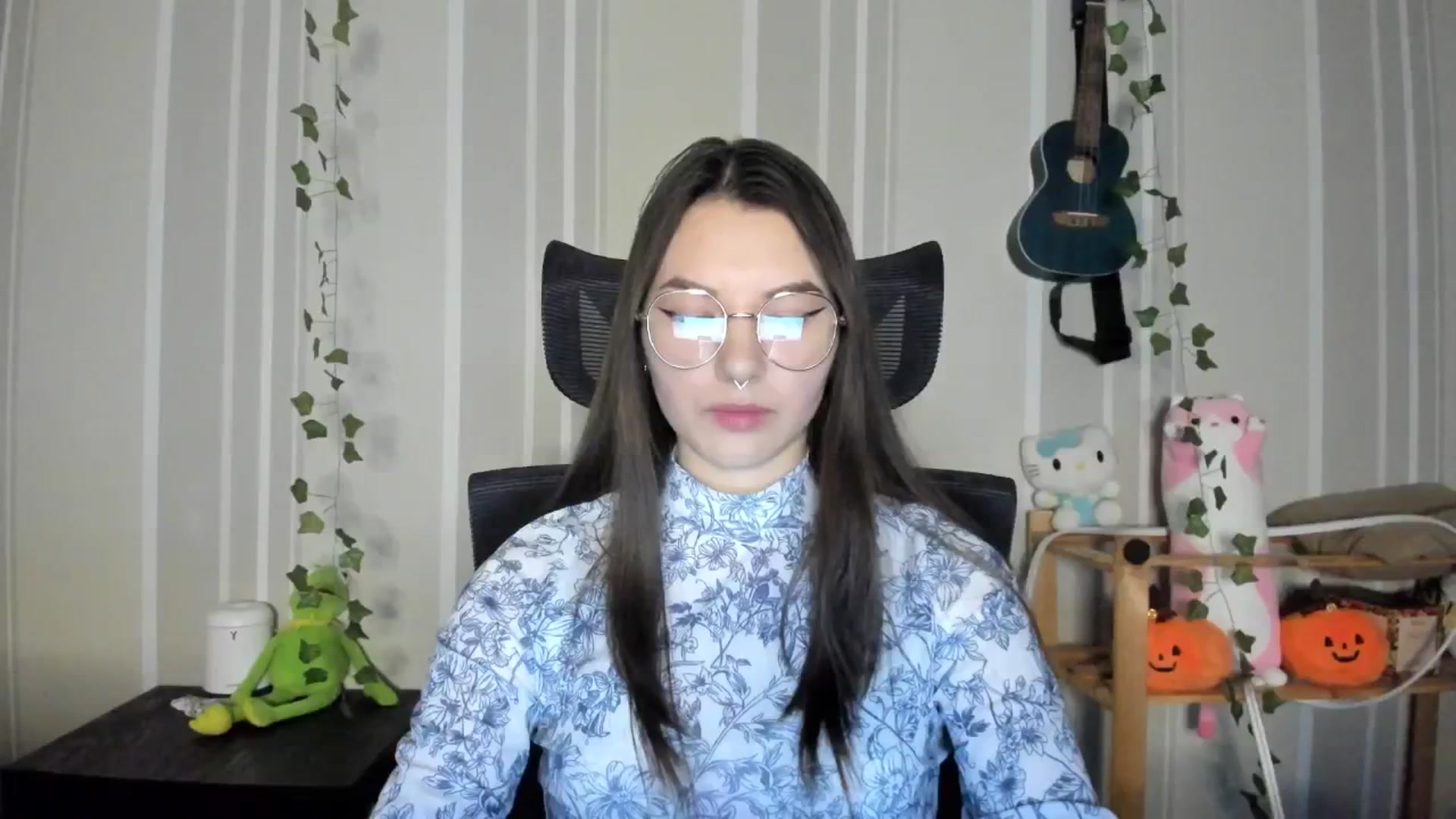 Gallery image thumbnail from AmnesiaGirl1's myfreecams stream on, 12/16/2024, 14:18 image 12 of 20