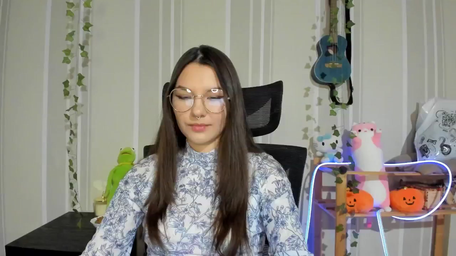 Gallery image thumbnail from AmnesiaGirl1's myfreecams stream on, 12/18/2024, 15:18 image 19 of 20