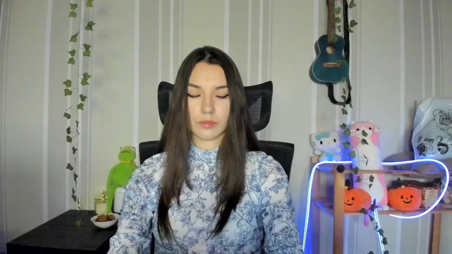 Gallery image thumbnail from AmnesiaGirl1's myfreecams stream on, 12/18/2024, 15:18 image 8 of 20