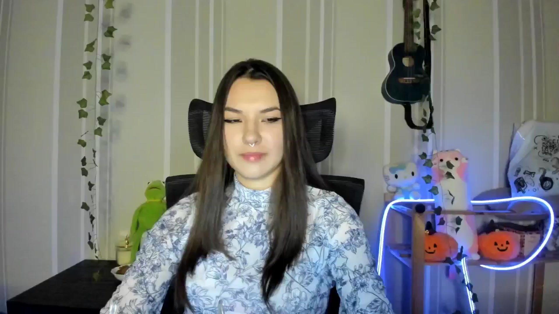 Gallery image thumbnail from AmnesiaGirl1's myfreecams stream on, 12/18/2024, 15:18 image 14 of 20