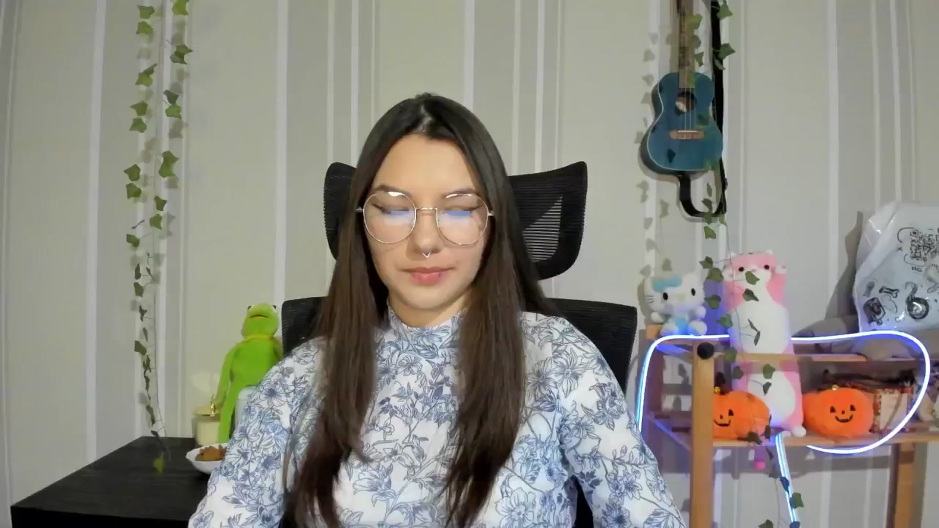 Gallery image thumbnail from AmnesiaGirl1's myfreecams stream on, 12/18/2024, 15:18 image 16 of 20