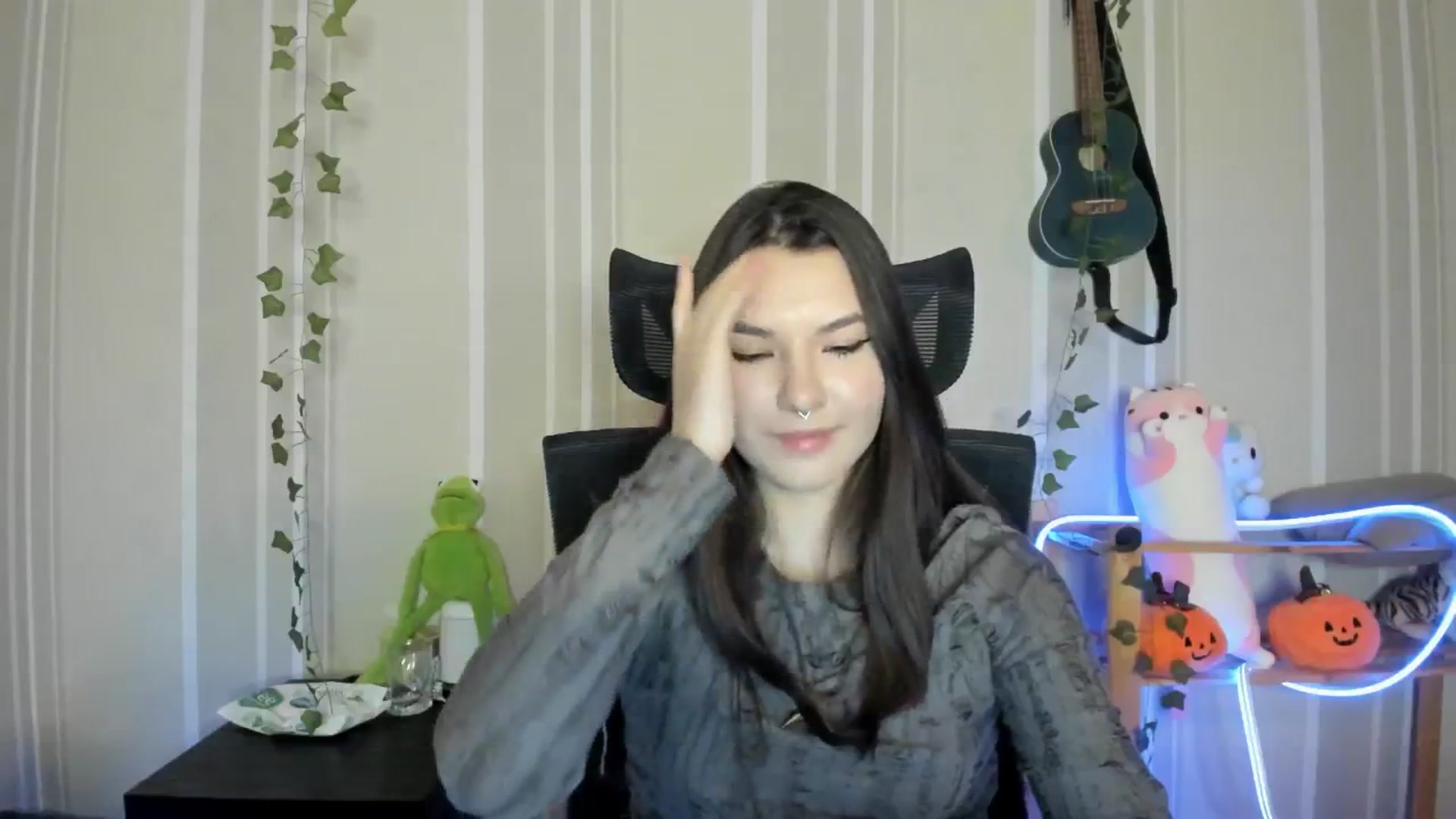 Gallery image thumbnail from AmnesiaGirl1's myfreecams stream on, 12/20/2024, 14:50 image 17 of 20