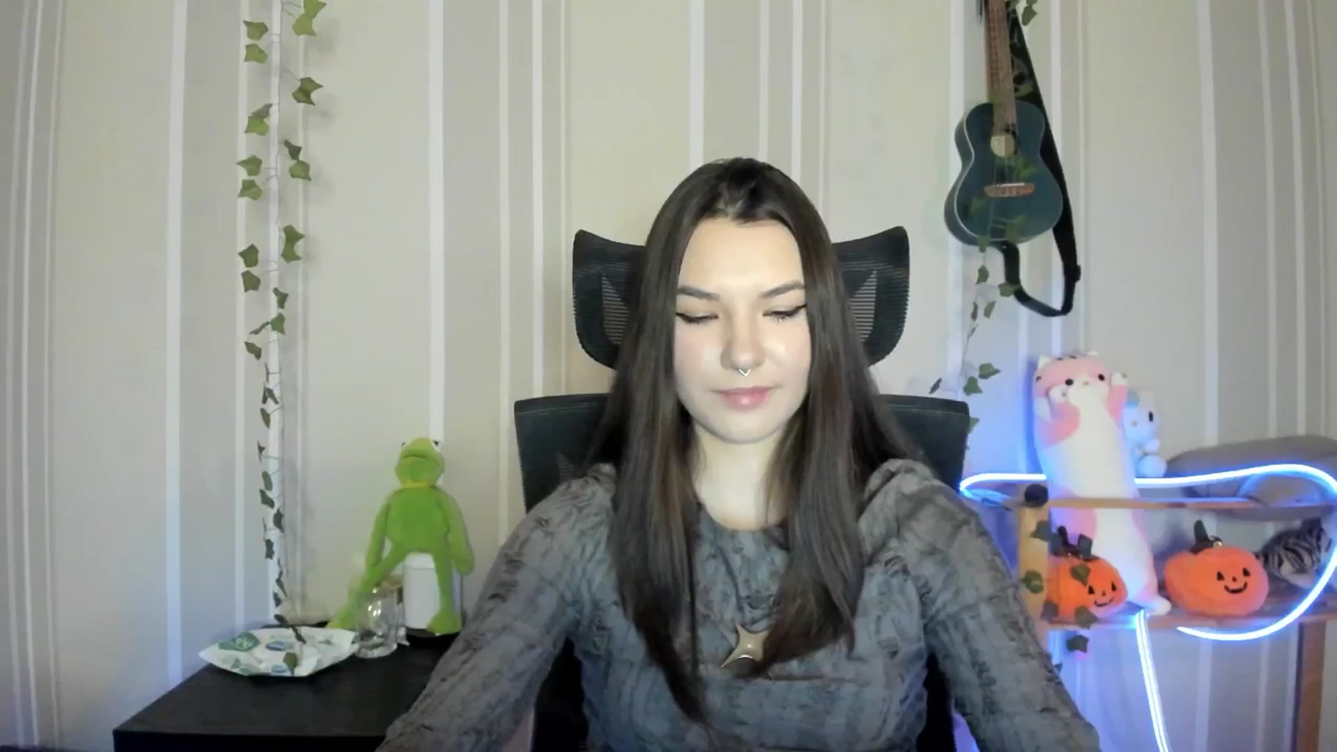 Gallery image thumbnail from AmnesiaGirl1's myfreecams stream on, 12/20/2024, 14:50 image 13 of 20