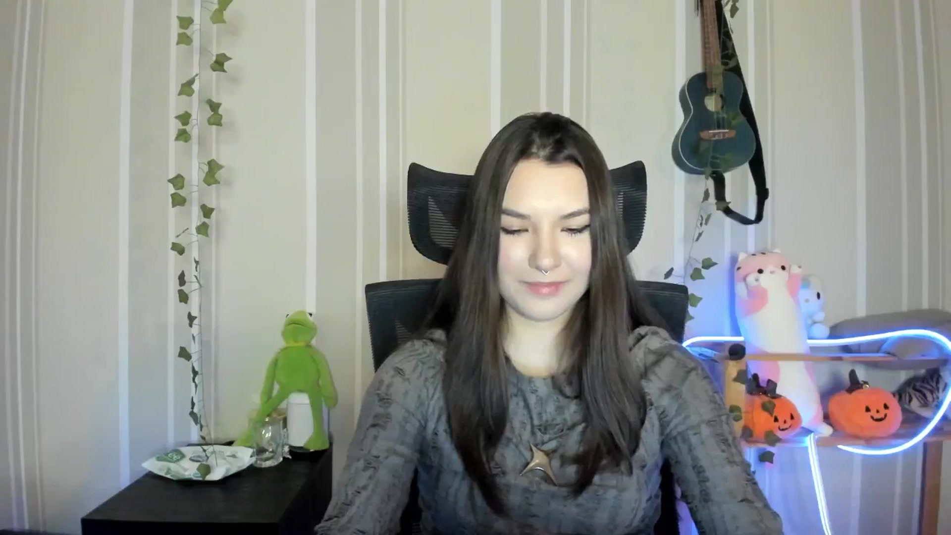 Gallery image thumbnail from AmnesiaGirl1's myfreecams stream on, 12/20/2024, 14:50 image 15 of 20
