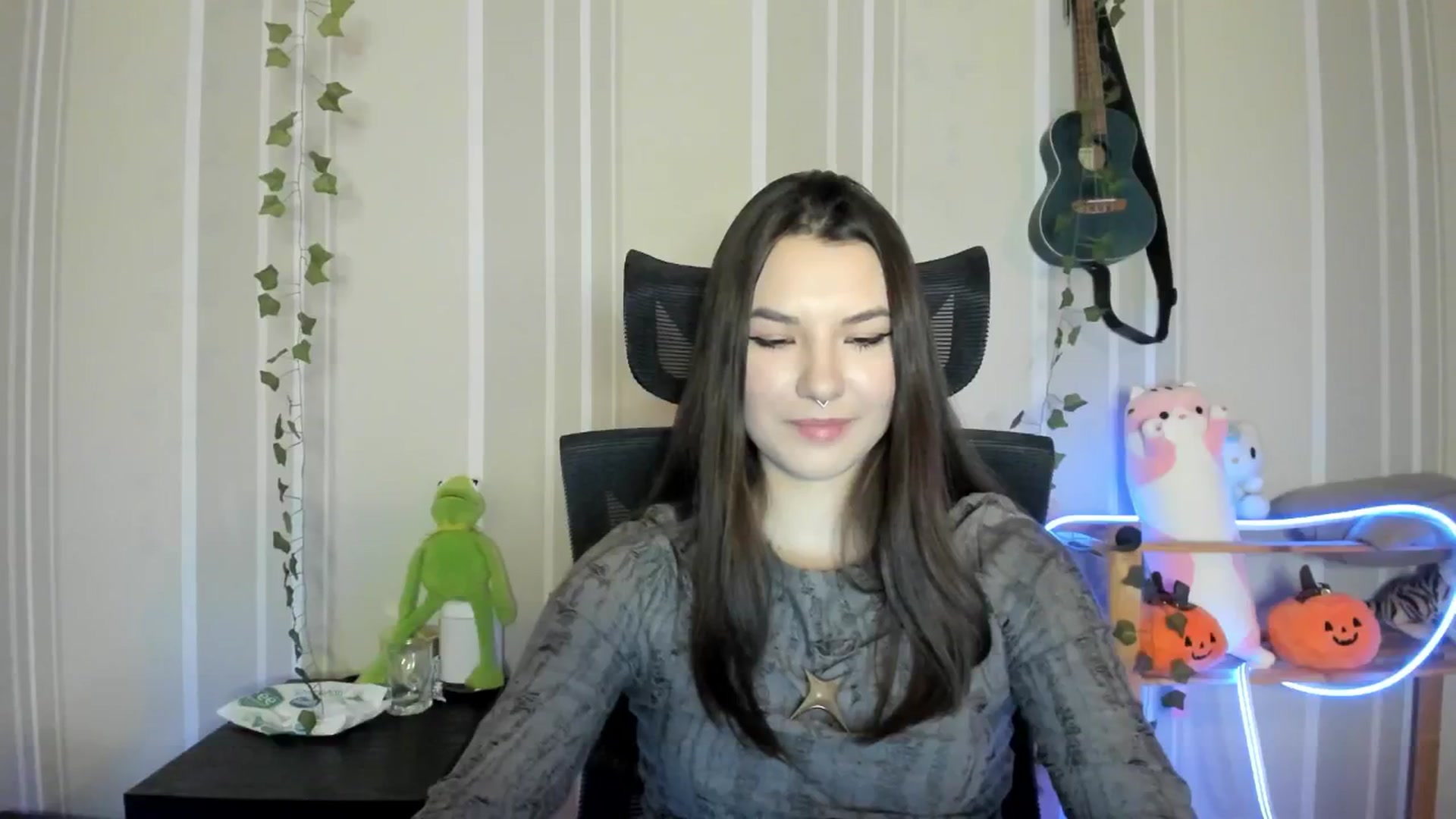Gallery image thumbnail from AmnesiaGirl1's myfreecams stream on, 12/20/2024, 14:50 image 8 of 20