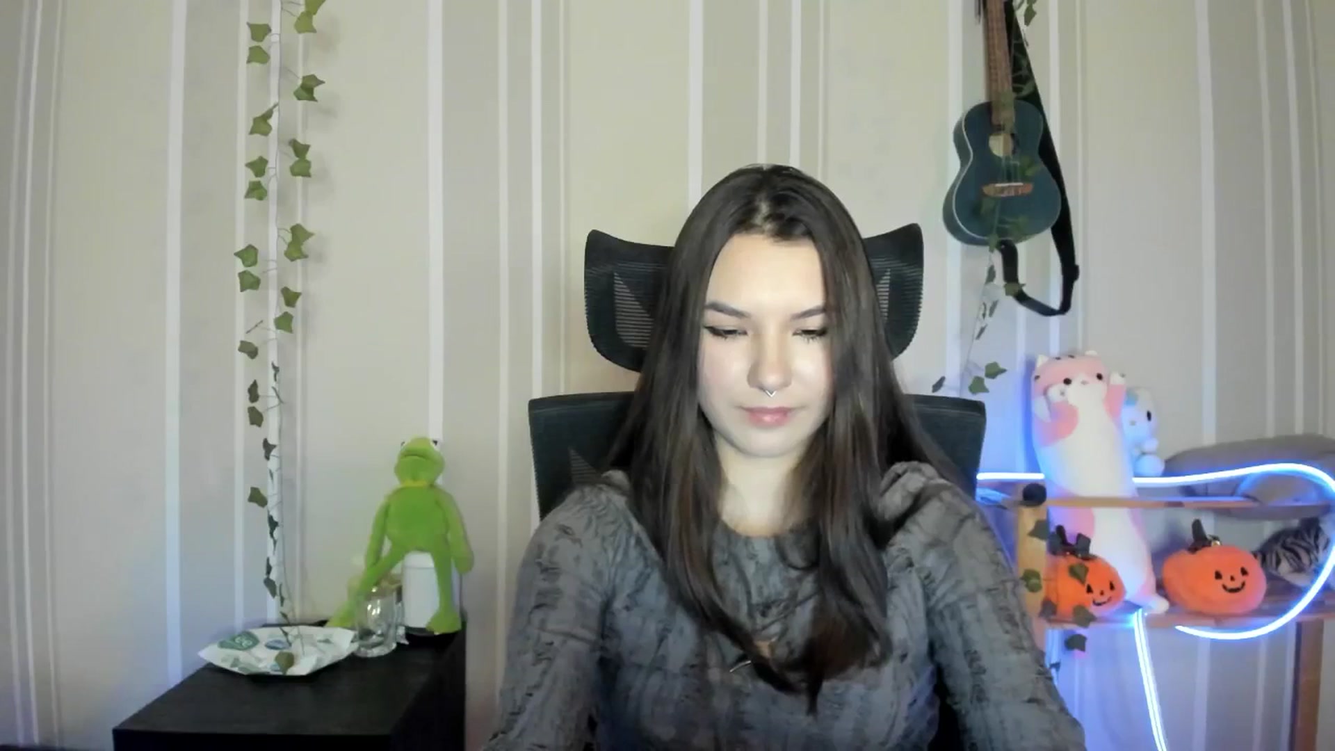Gallery image thumbnail from AmnesiaGirl1's myfreecams stream on, 12/20/2024, 14:50 image 19 of 20
