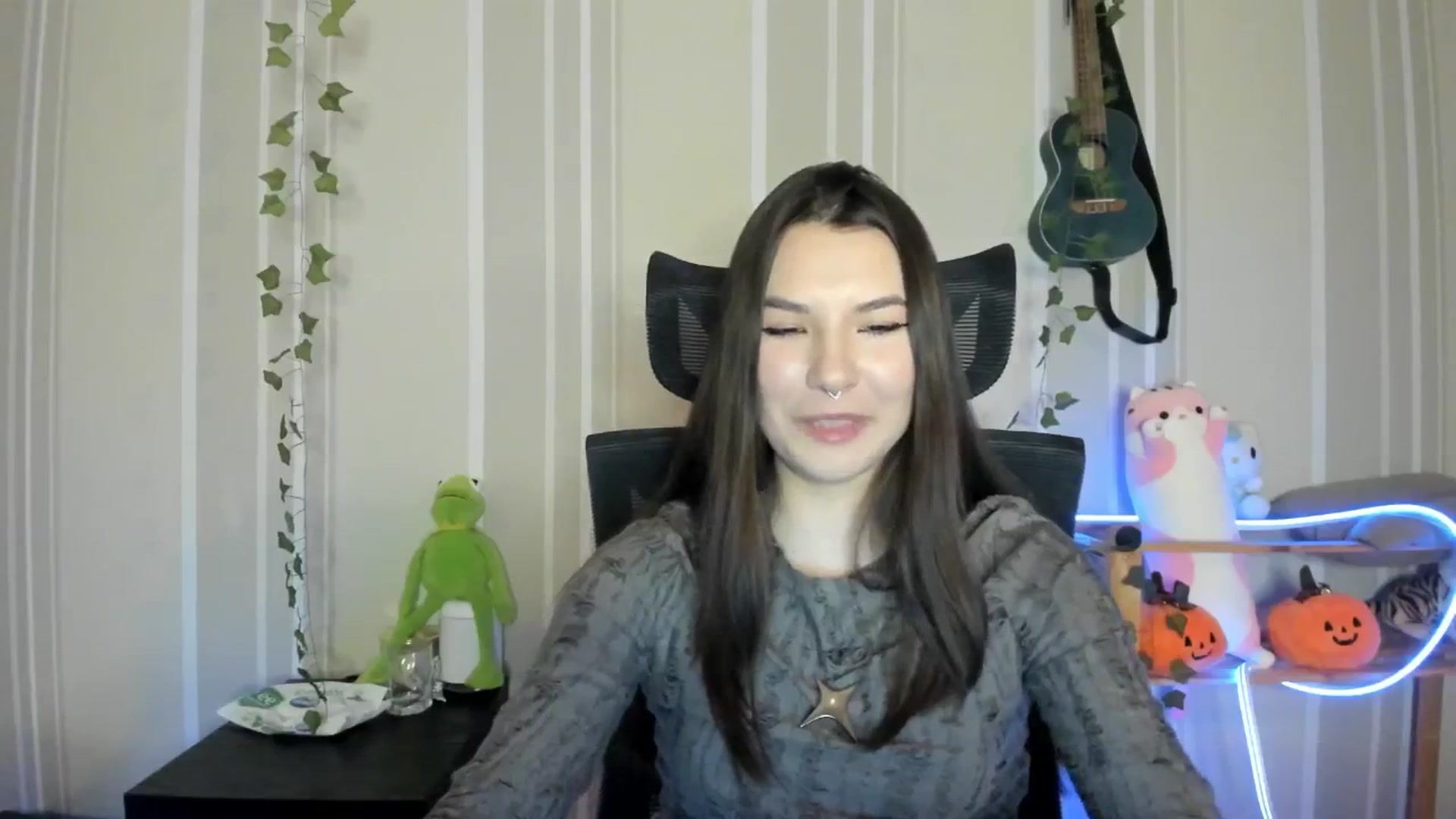 Gallery image thumbnail from AmnesiaGirl1's myfreecams stream on, 12/20/2024, 14:50 image 7 of 20