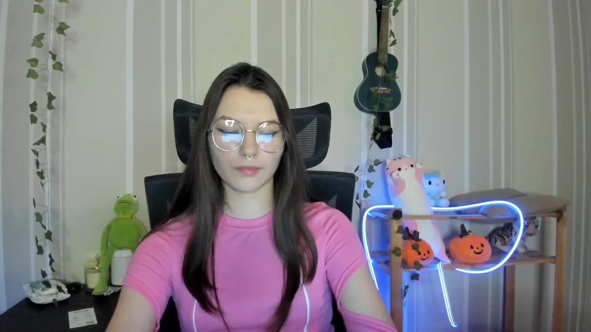 Gallery image thumbnail from AmnesiaGirl1's myfreecams stream on, 12/21/2024, 15:45 image 13 of 20