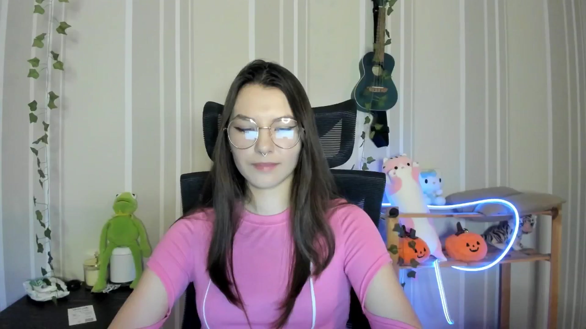 Gallery image thumbnail from AmnesiaGirl1's myfreecams stream on, 12/21/2024, 15:45 image 5 of 20