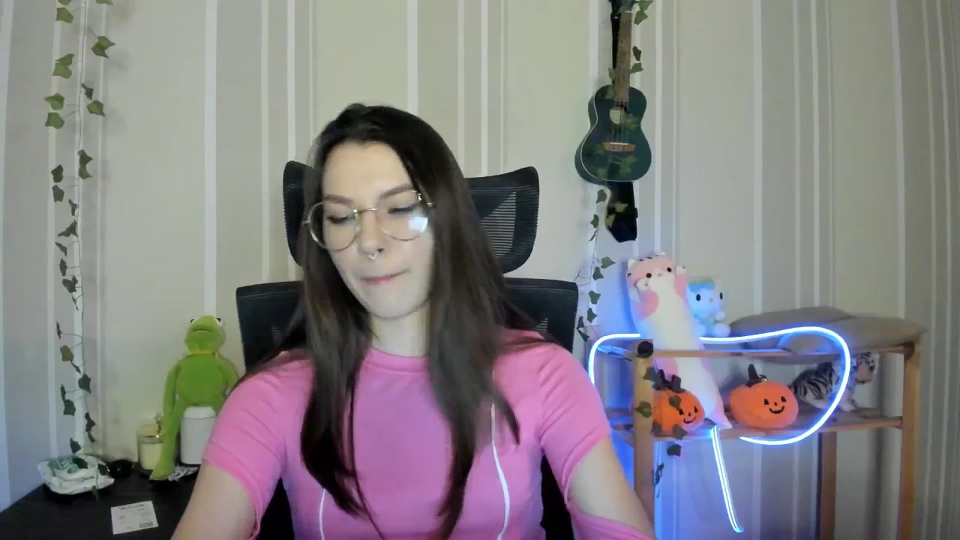 Gallery image thumbnail from AmnesiaGirl1's myfreecams stream on, 12/21/2024, 15:45 image 11 of 20