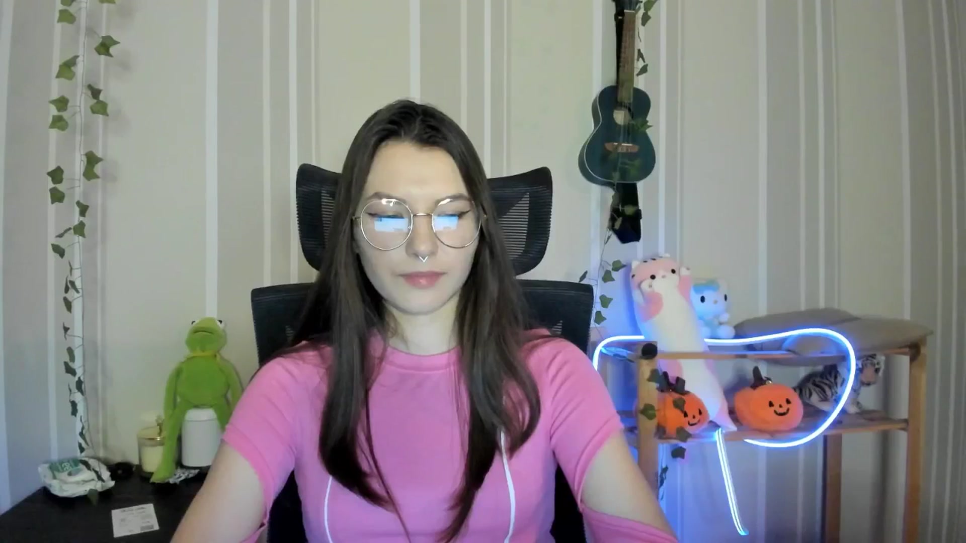 Gallery image thumbnail from AmnesiaGirl1's myfreecams stream on, 12/21/2024, 15:45 image 8 of 20