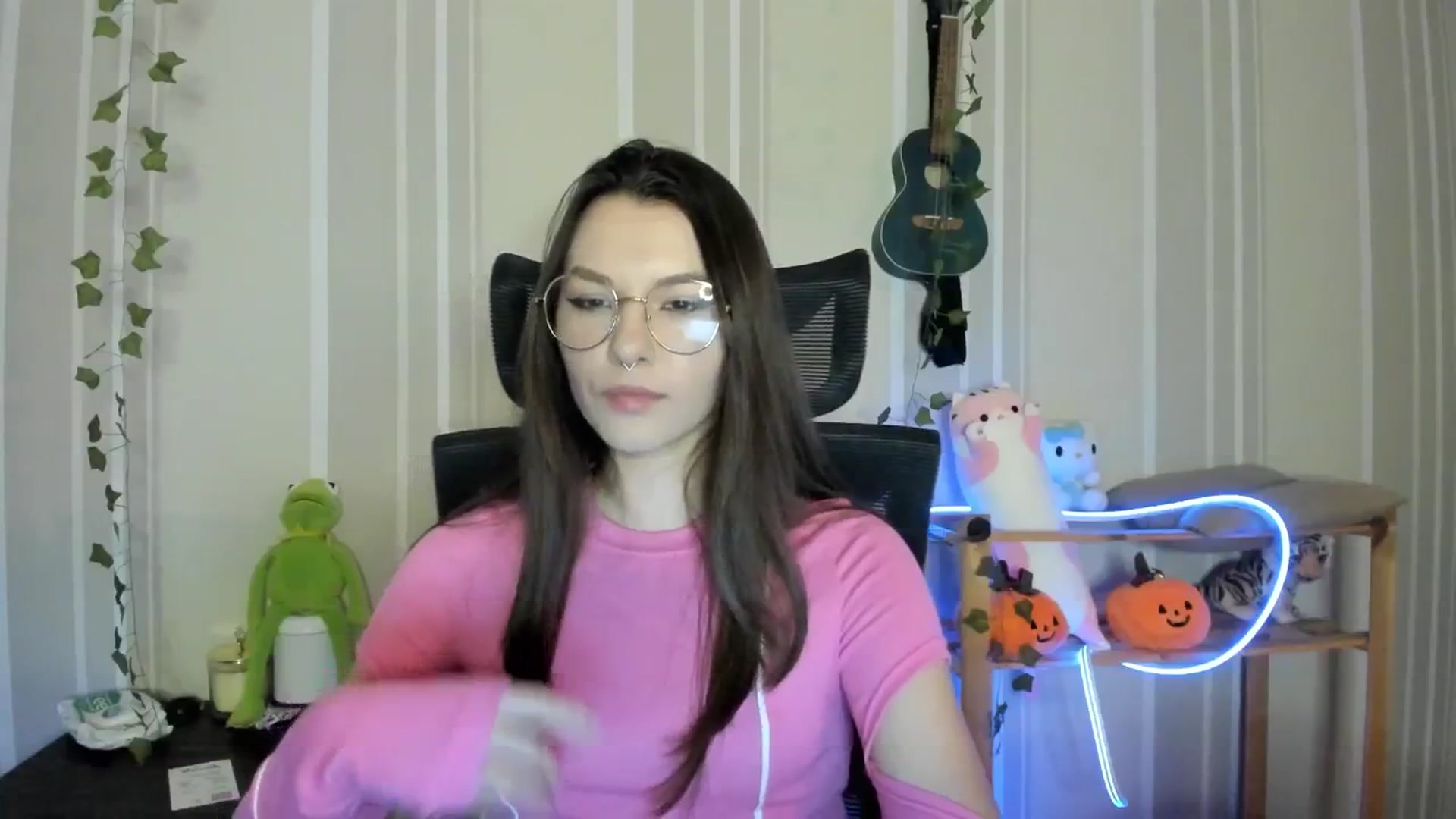 Gallery image thumbnail from AmnesiaGirl1's myfreecams stream on, 12/21/2024, 15:45 image 3 of 20