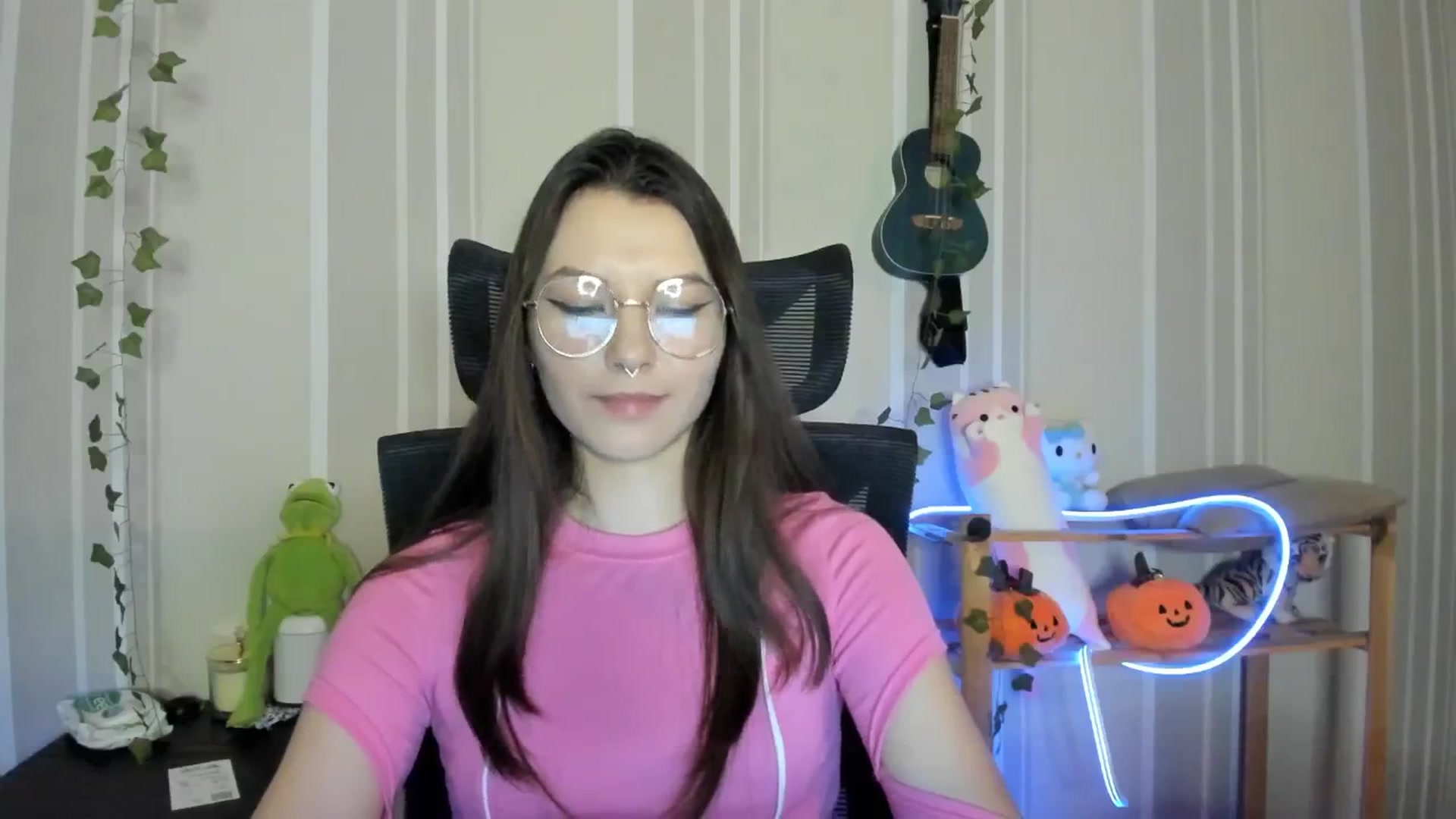 Gallery image thumbnail from AmnesiaGirl1's myfreecams stream on, 12/21/2024, 15:45 image 18 of 20