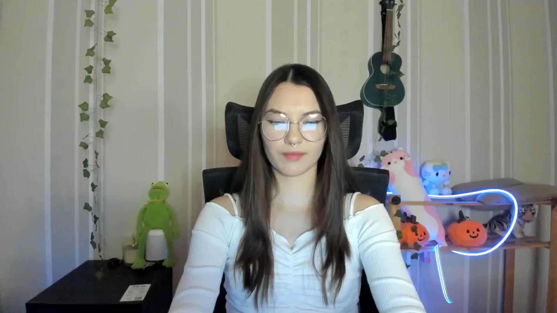 Gallery image thumbnail from AmnesiaGirl1's myfreecams stream on, 12/22/2024, 15:57 image 5 of 20