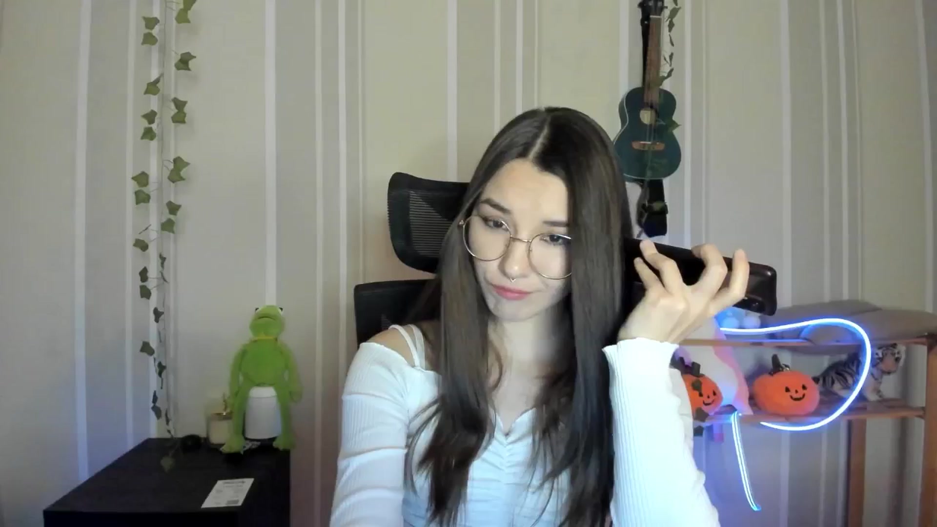 Gallery image thumbnail from AmnesiaGirl1's myfreecams stream on, 12/22/2024, 15:57 image 9 of 20