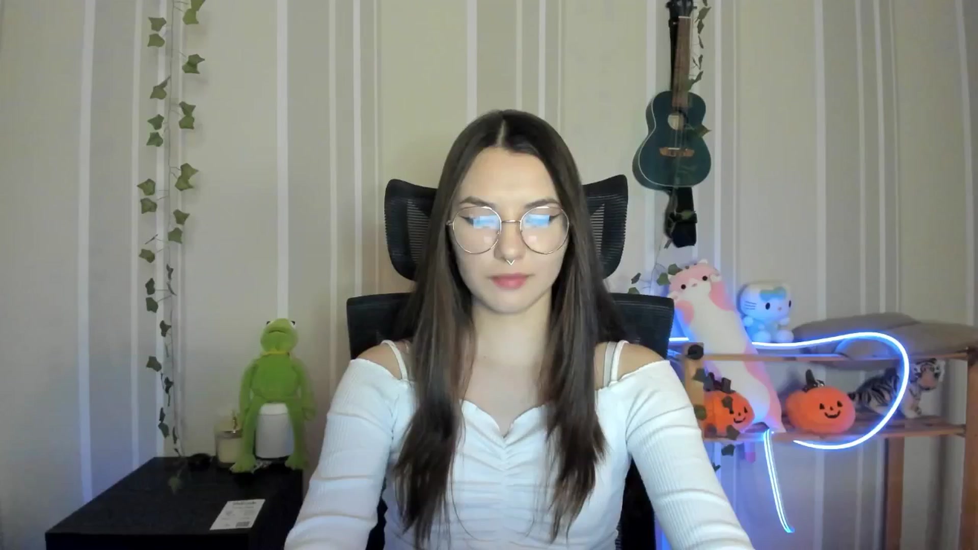 Gallery image thumbnail from AmnesiaGirl1's myfreecams stream on, 12/22/2024, 15:57 image 8 of 20