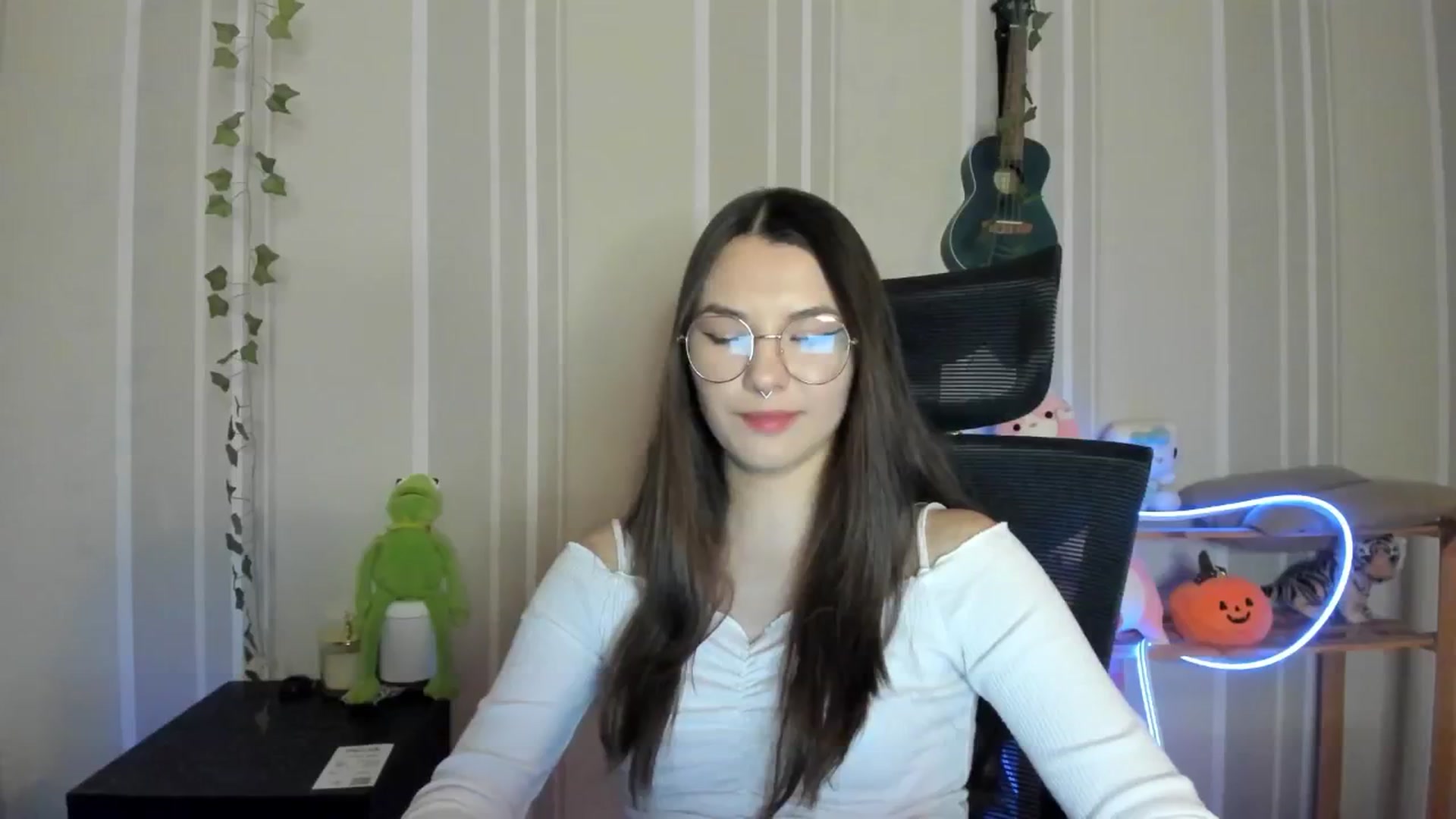 Gallery image thumbnail from AmnesiaGirl1's myfreecams stream on, 12/22/2024, 15:57 image 20 of 20