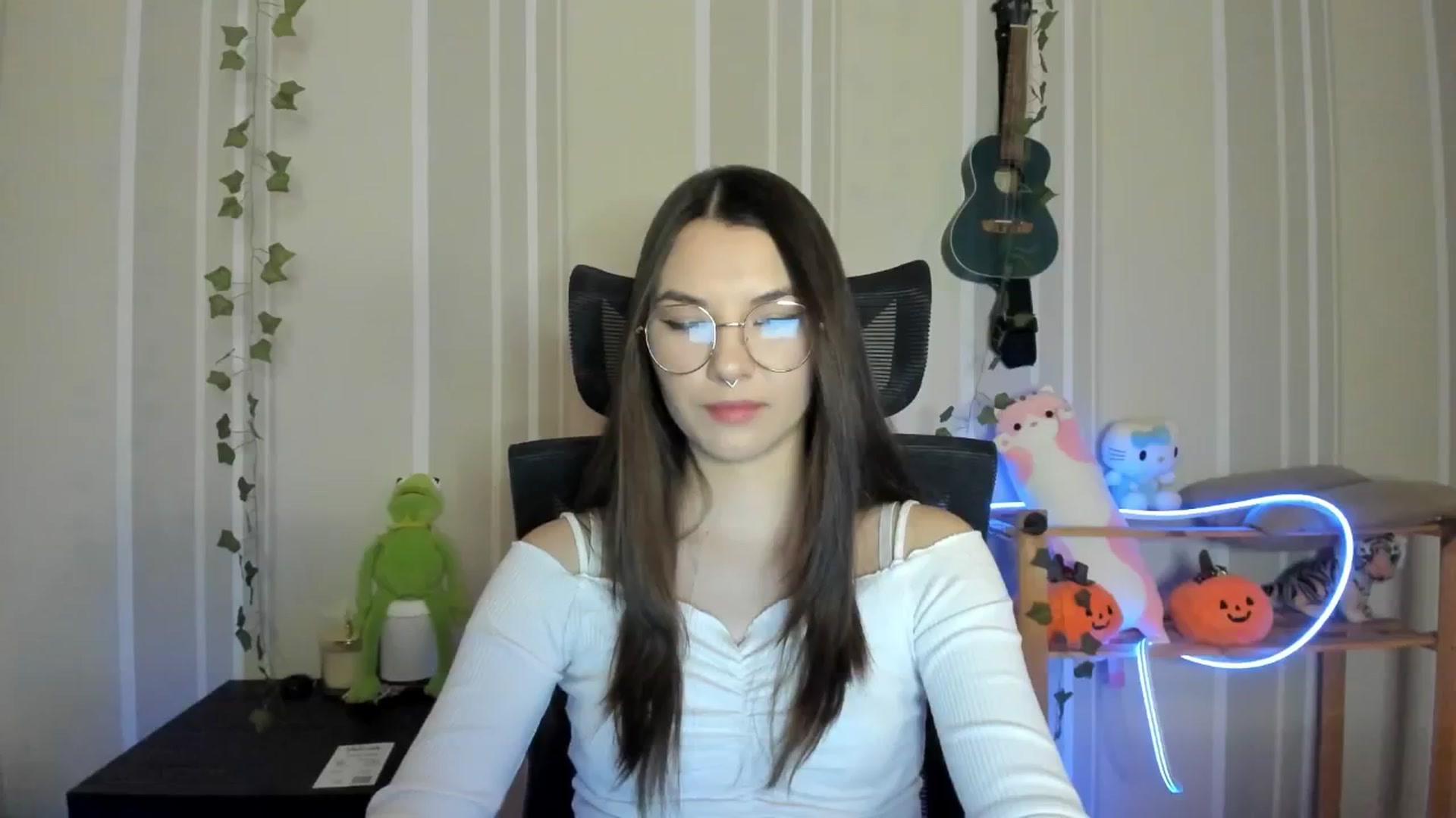 Gallery image thumbnail from AmnesiaGirl1's myfreecams stream on, 12/22/2024, 15:57 image 7 of 20