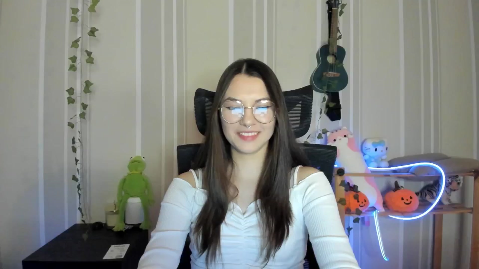 Gallery image thumbnail from AmnesiaGirl1's myfreecams stream on, 12/22/2024, 15:57 image 13 of 20