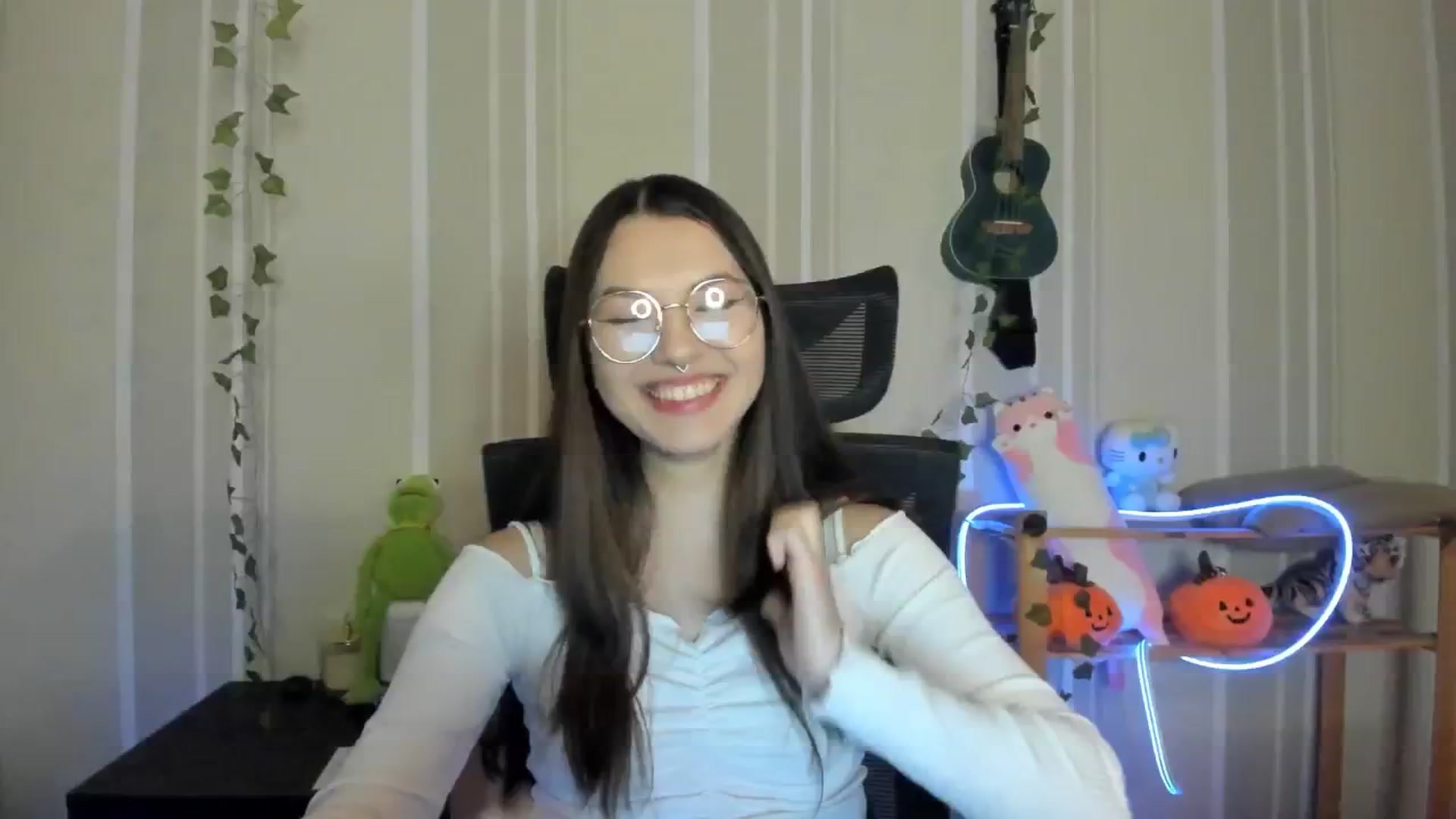 Gallery image thumbnail from AmnesiaGirl1's myfreecams stream on, 12/22/2024, 15:57 image 17 of 20
