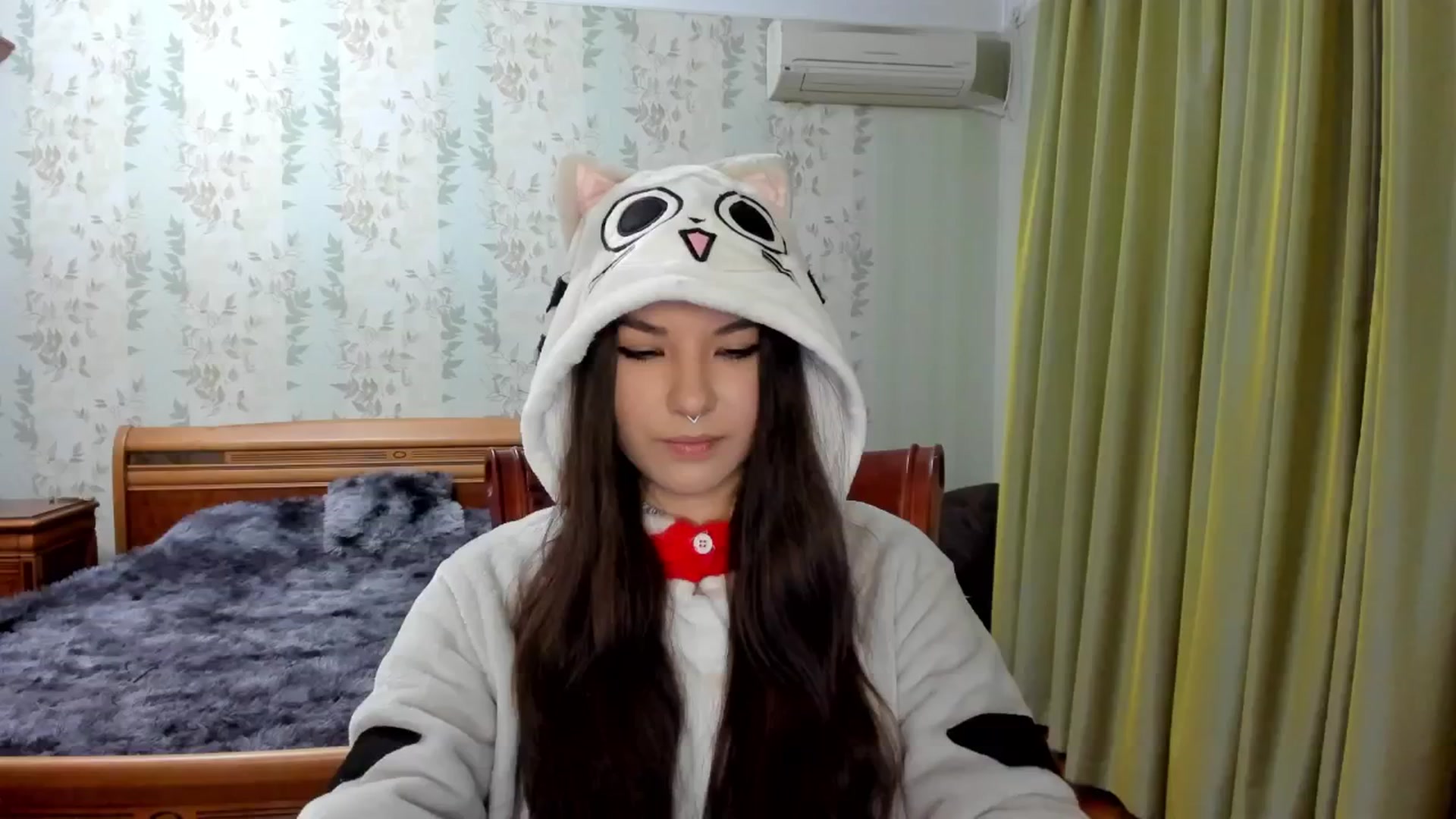 Gallery image thumbnail from AmnesiaGirl1's myfreecams stream on, 01/02/2025, 21:40 image 13 of 20
