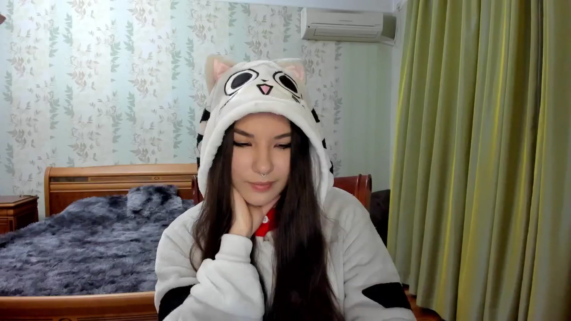 Gallery image thumbnail from AmnesiaGirl1's myfreecams stream on, 01/02/2025, 21:40 image 18 of 20