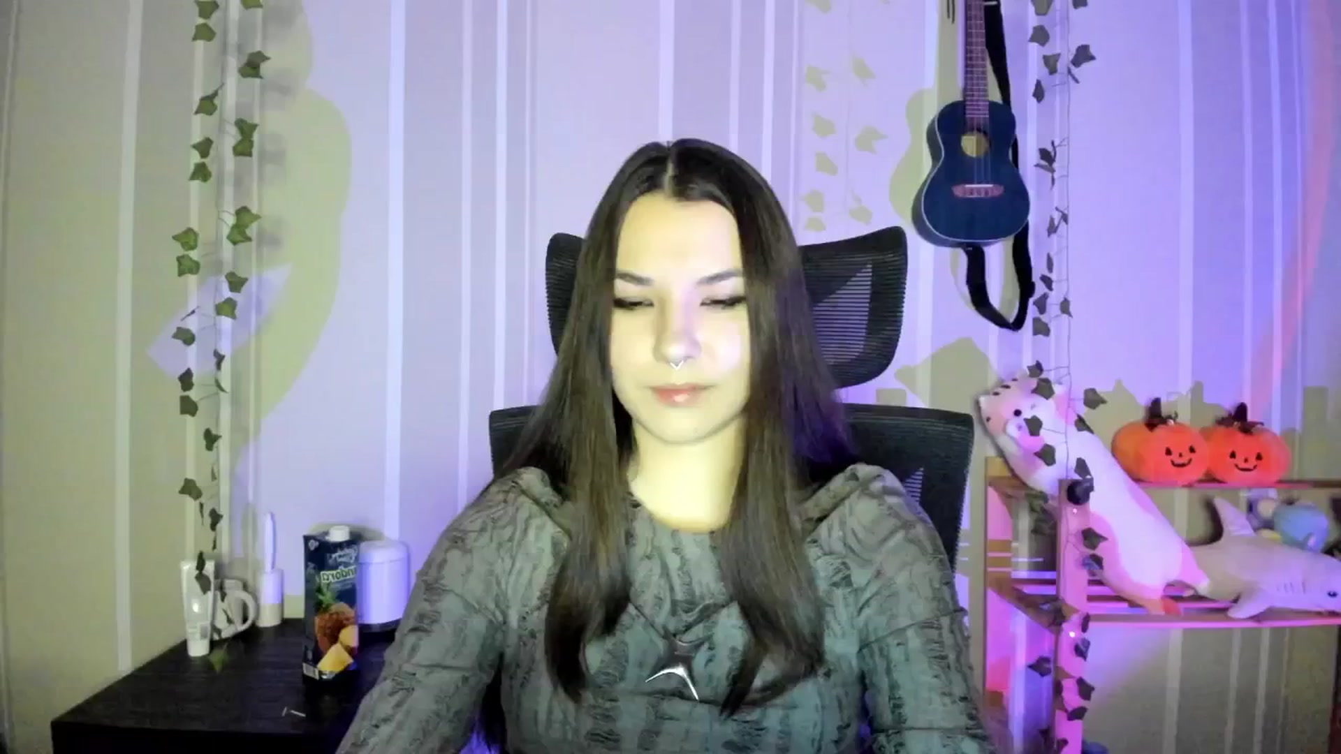 Gallery image thumbnail from AmnesiaGirl1's myfreecams stream on, 01/19/2025, 18:26 image 1 of 20