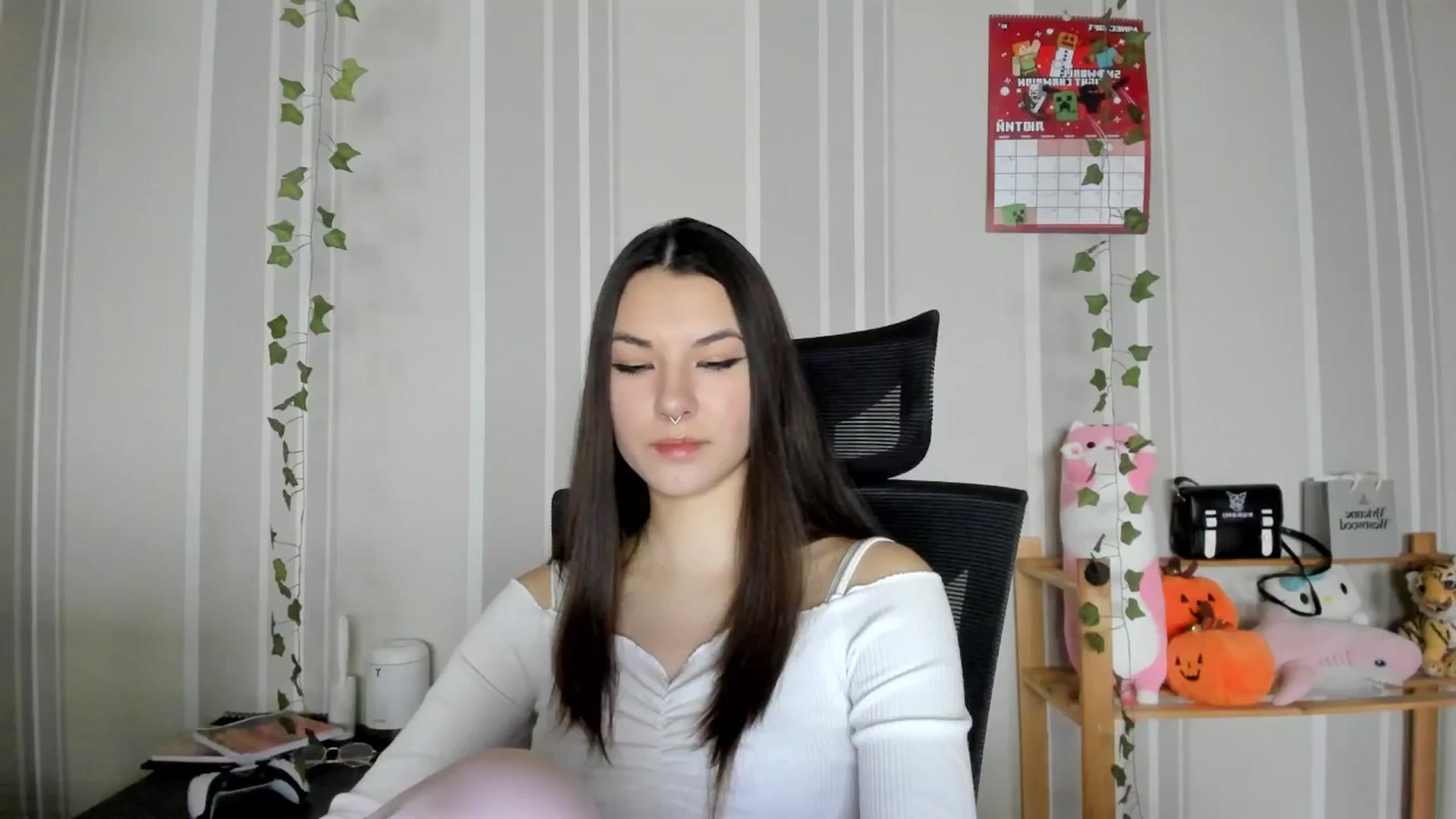 Gallery image thumbnail from AmnesiaGirl1's myfreecams stream on, 02/06/2025, 14:21 image 8 of 20