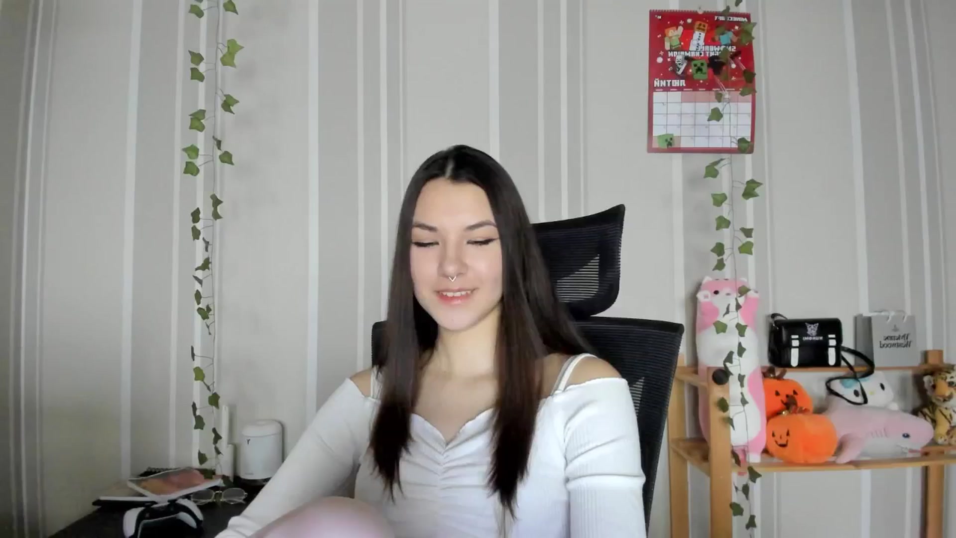 Gallery image thumbnail from AmnesiaGirl1's myfreecams stream on, 02/06/2025, 14:21 image 10 of 20
