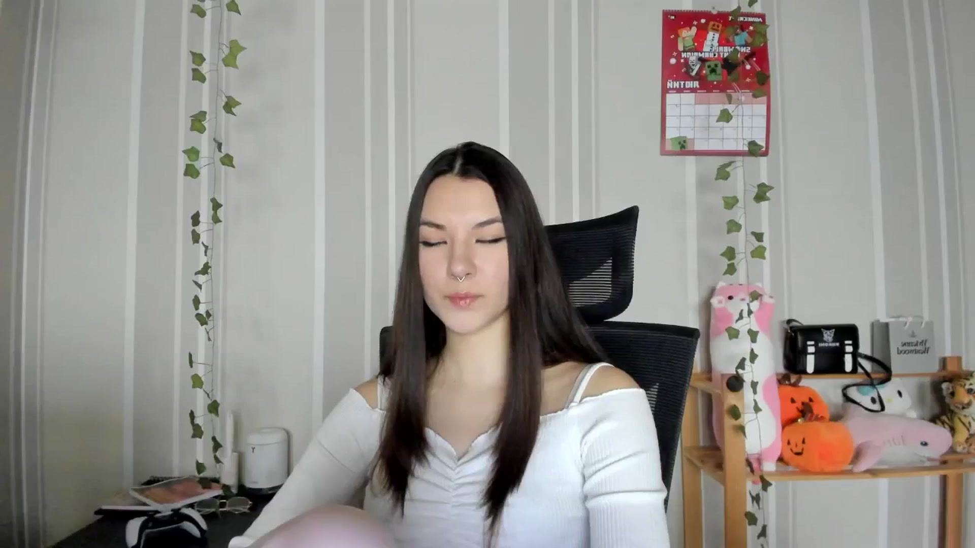 Gallery image thumbnail from AmnesiaGirl1's myfreecams stream on, 02/06/2025, 14:21 image 6 of 20