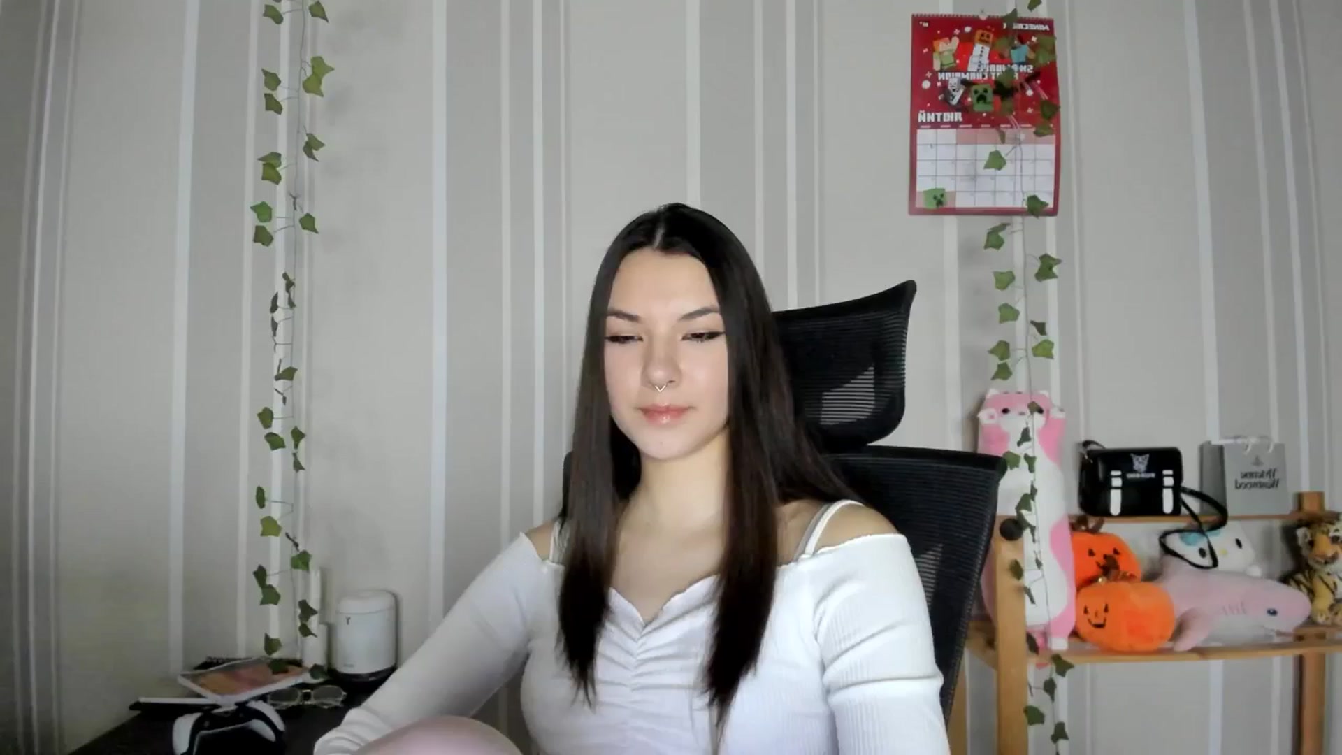 Gallery image thumbnail from AmnesiaGirl1's myfreecams stream on, 02/06/2025, 14:21 image 18 of 20