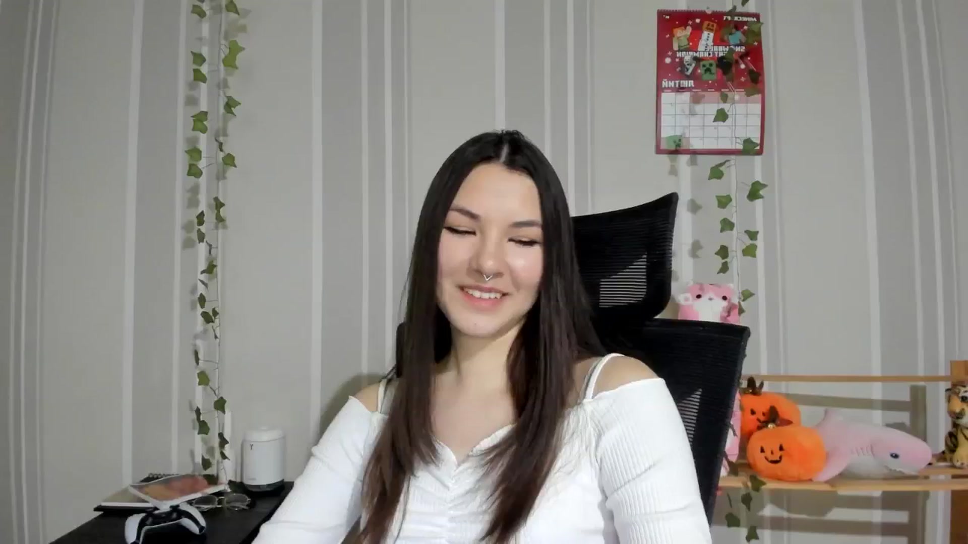 Gallery image thumbnail from AmnesiaGirl1's myfreecams stream on, 02/06/2025, 16:09 image 19 of 20