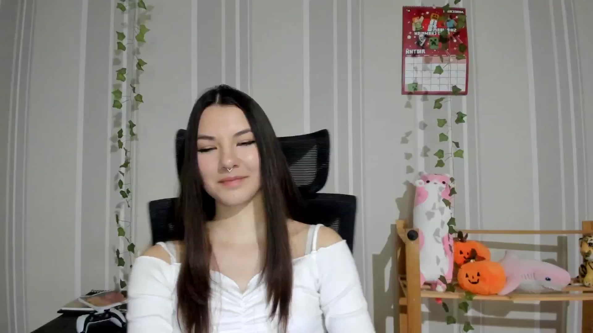 Gallery image thumbnail from AmnesiaGirl1's myfreecams stream on, 02/06/2025, 16:09 image 17 of 20