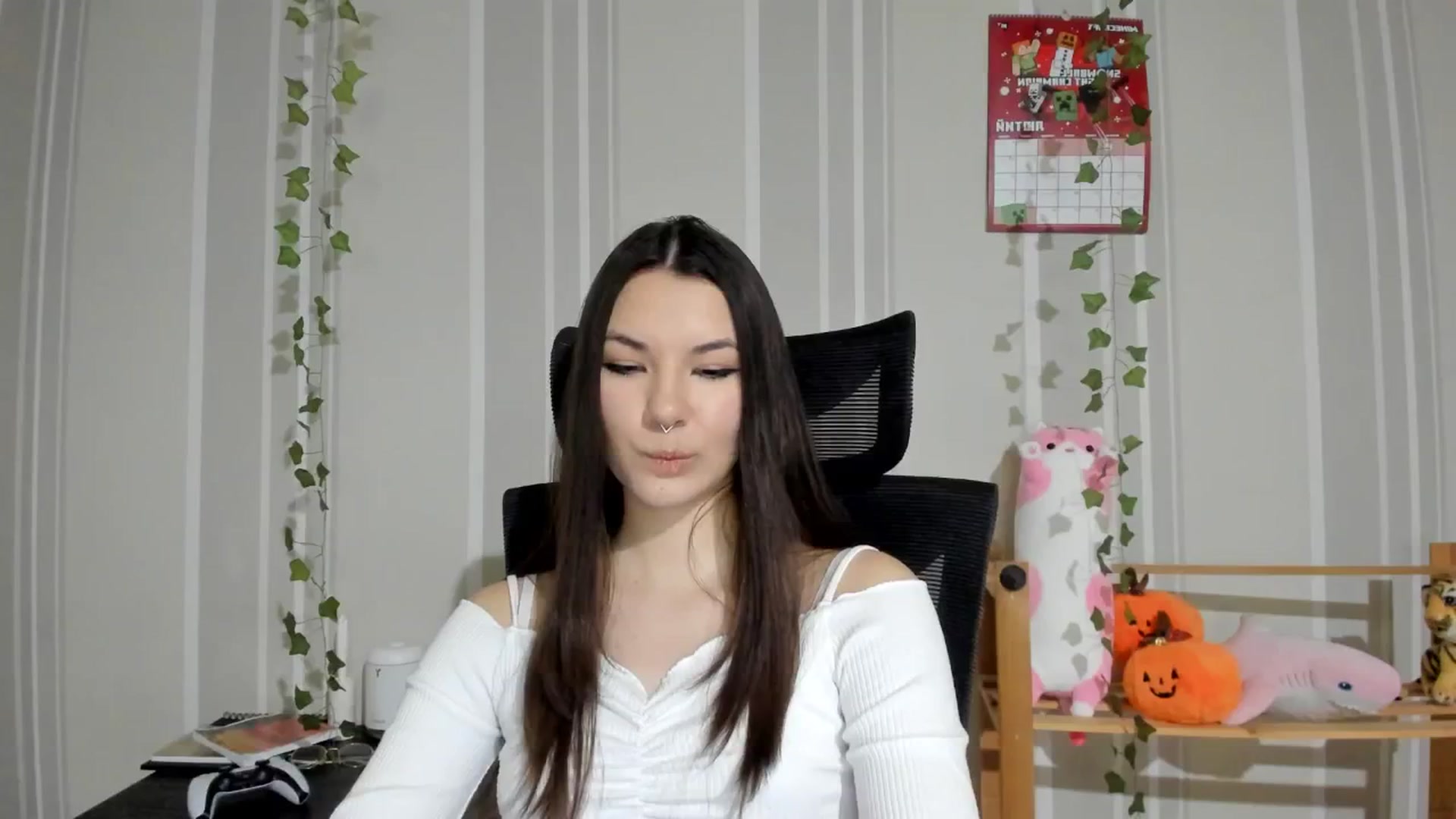 Gallery image thumbnail from AmnesiaGirl1's myfreecams stream on, 02/06/2025, 16:09 image 8 of 20