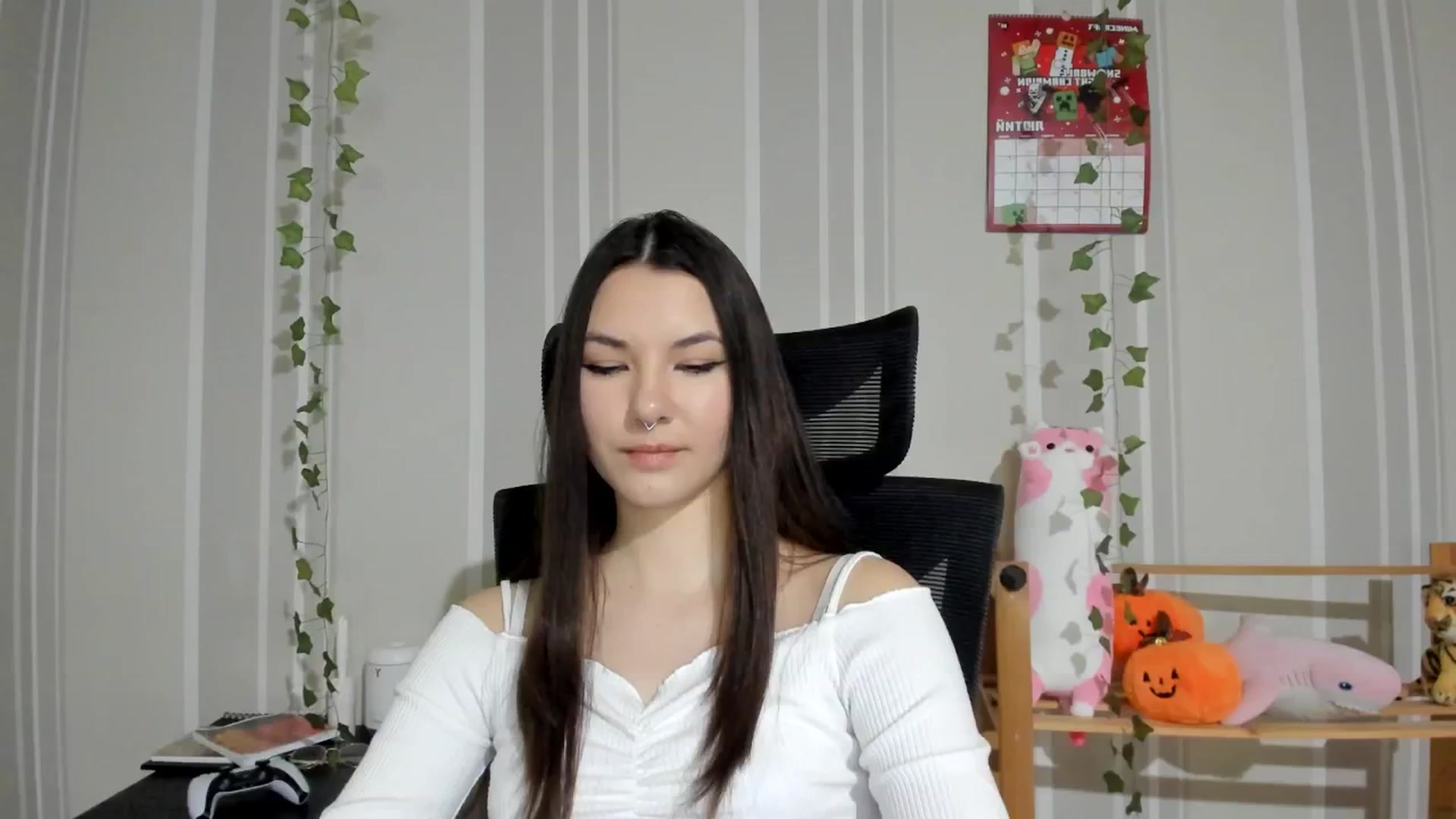 Gallery image thumbnail from AmnesiaGirl1's myfreecams stream on, 02/06/2025, 16:09 image 9 of 20