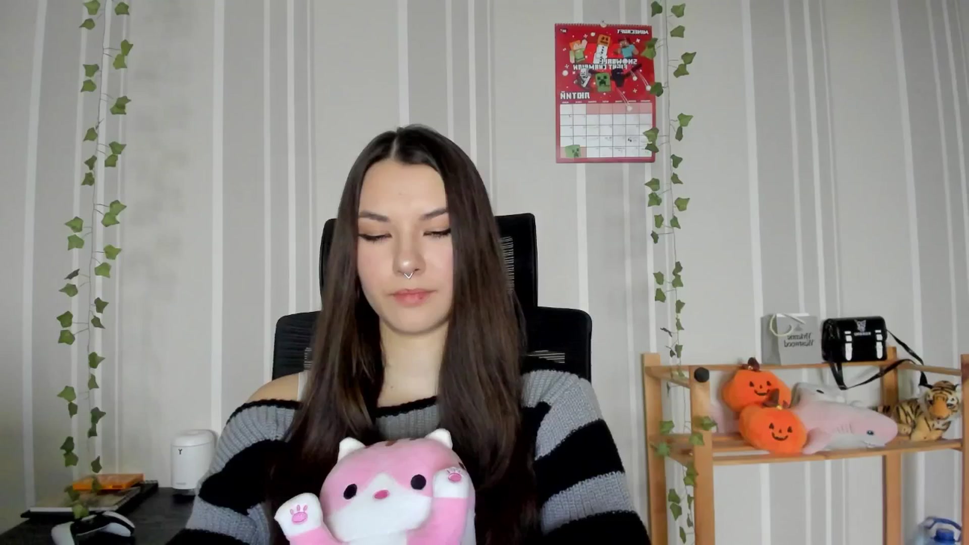Gallery image thumbnail from AmnesiaGirl1's myfreecams stream on, 03/01/2025, 14:13 image 8 of 20