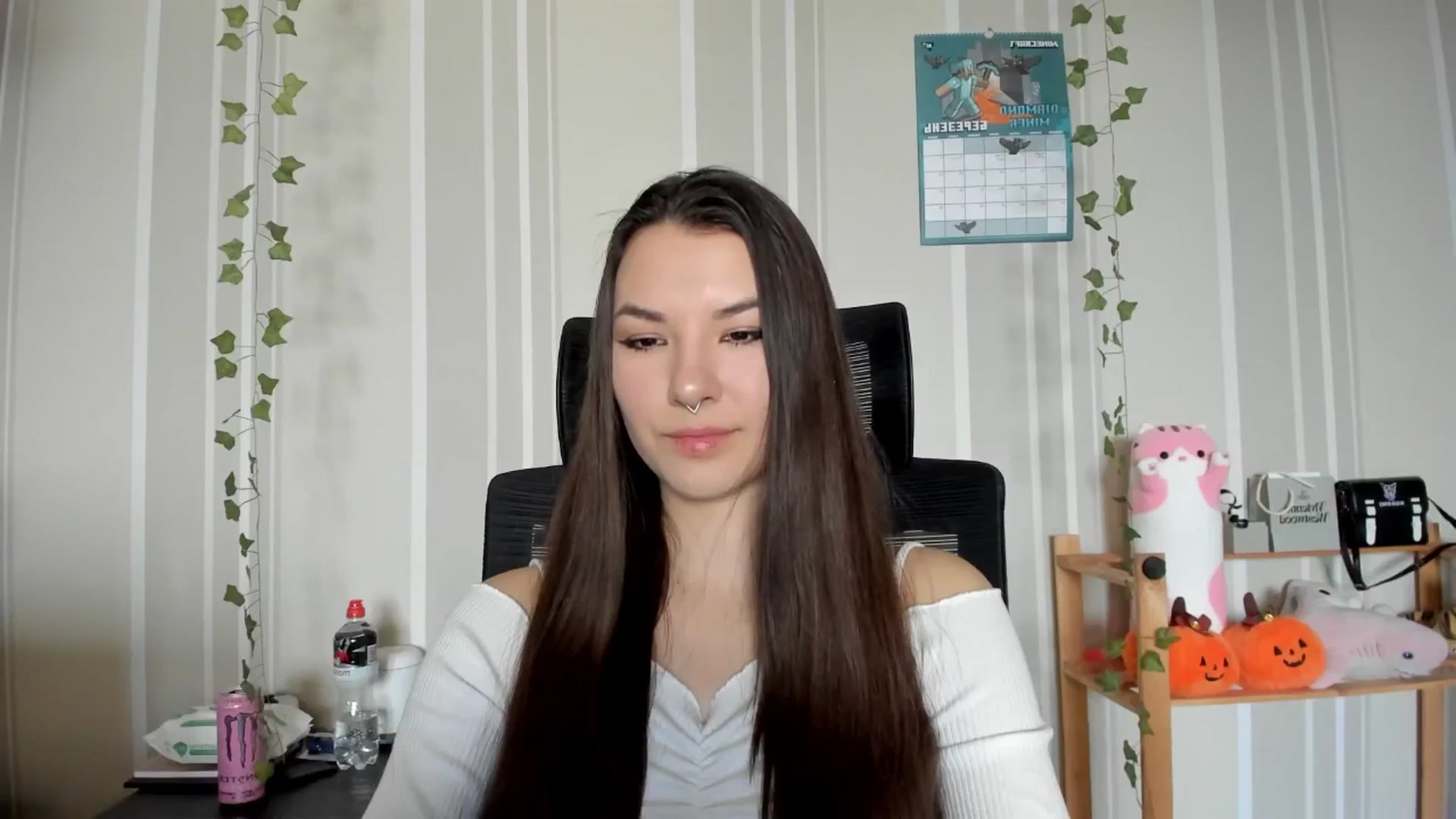 Gallery image thumbnail from AmnesiaGirl1's myfreecams stream on, 03/06/2025, 14:20 image 17 of 20