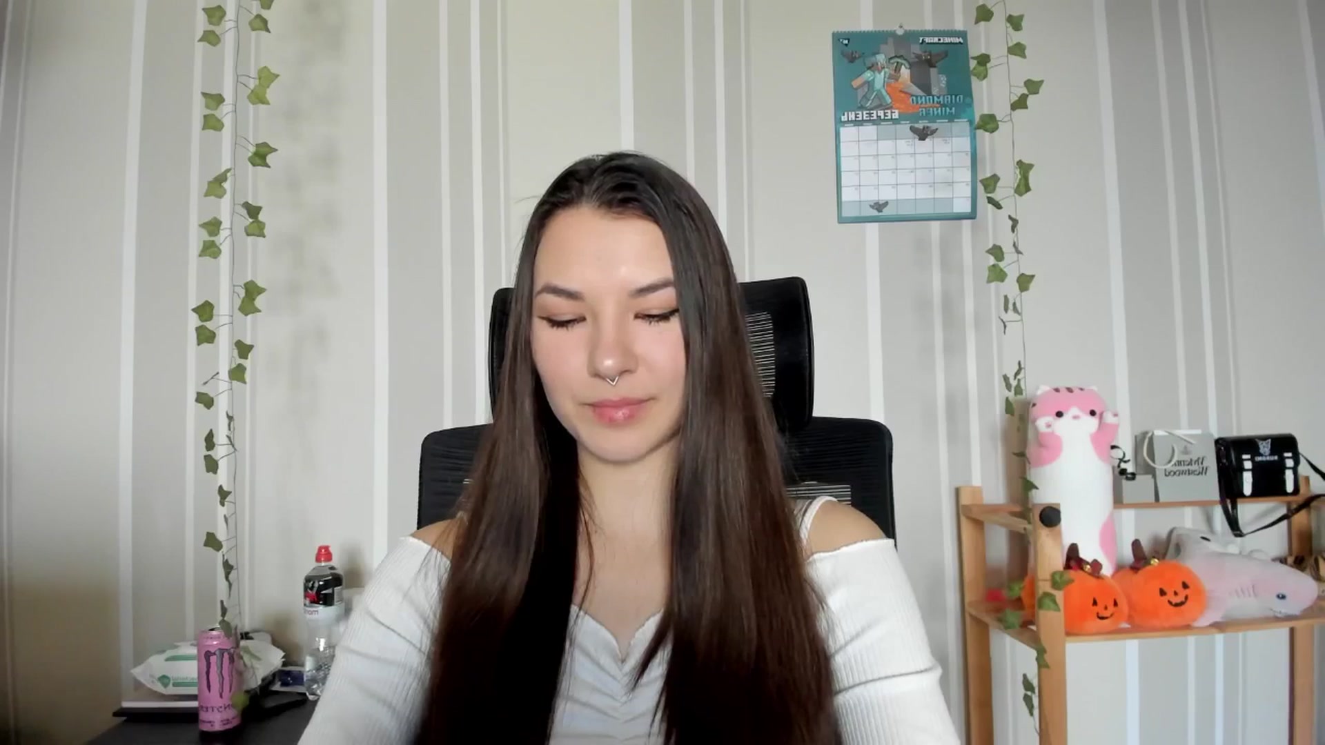 Gallery image thumbnail from AmnesiaGirl1's myfreecams stream on, 03/06/2025, 14:20 image 16 of 20