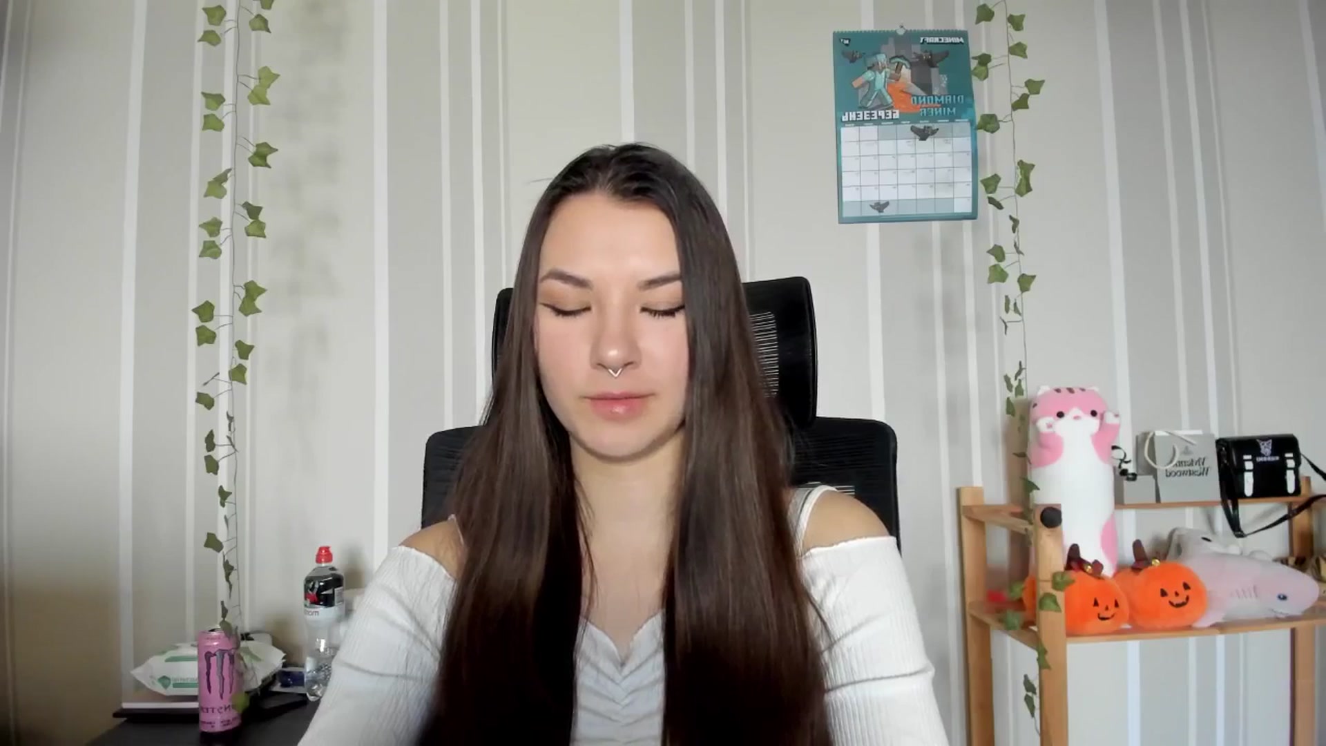 Gallery image thumbnail from AmnesiaGirl1's myfreecams stream on, 03/06/2025, 14:20 image 8 of 20