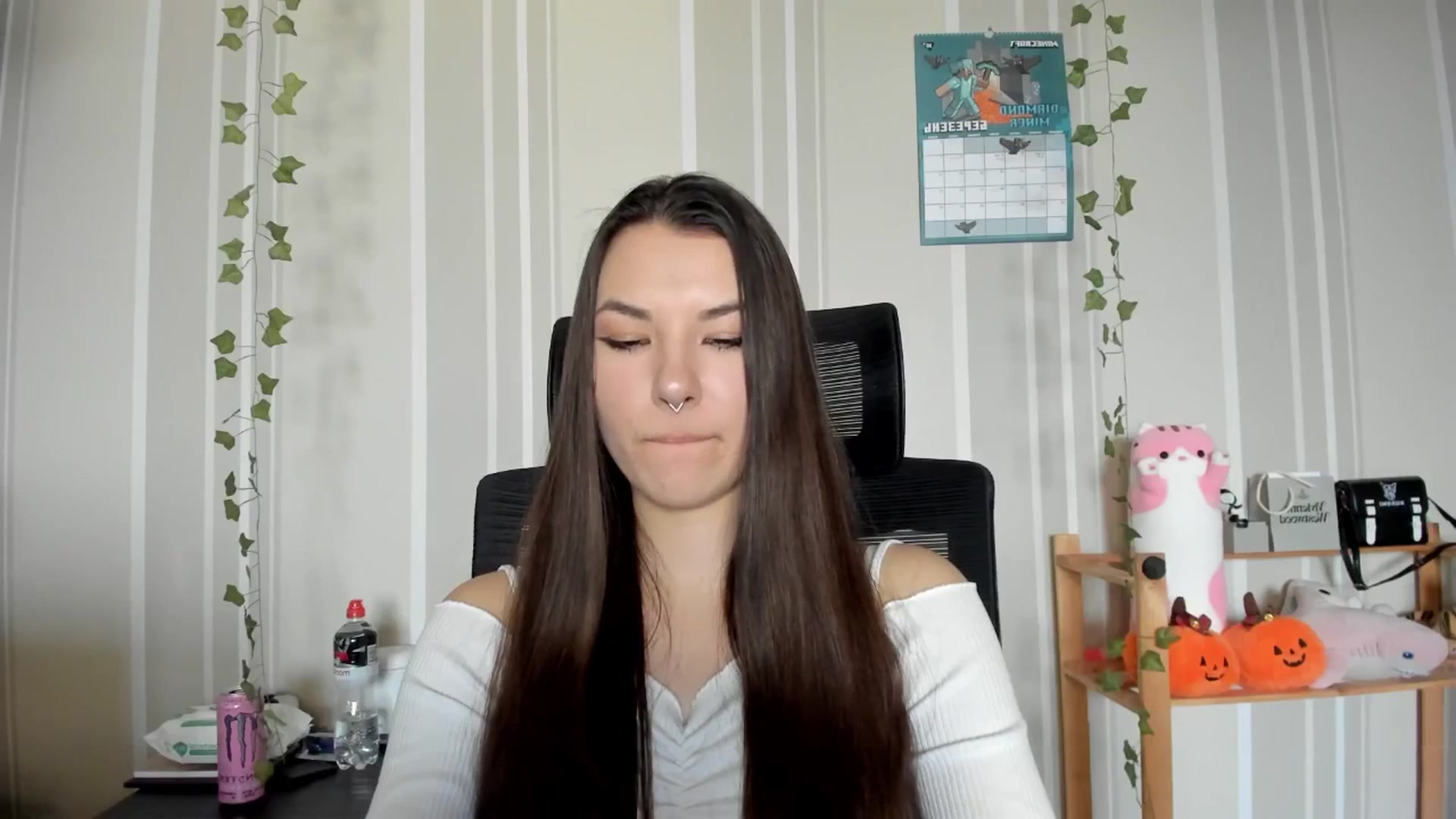 Gallery image thumbnail from AmnesiaGirl1's myfreecams stream on, 03/06/2025, 14:52 image 8 of 20