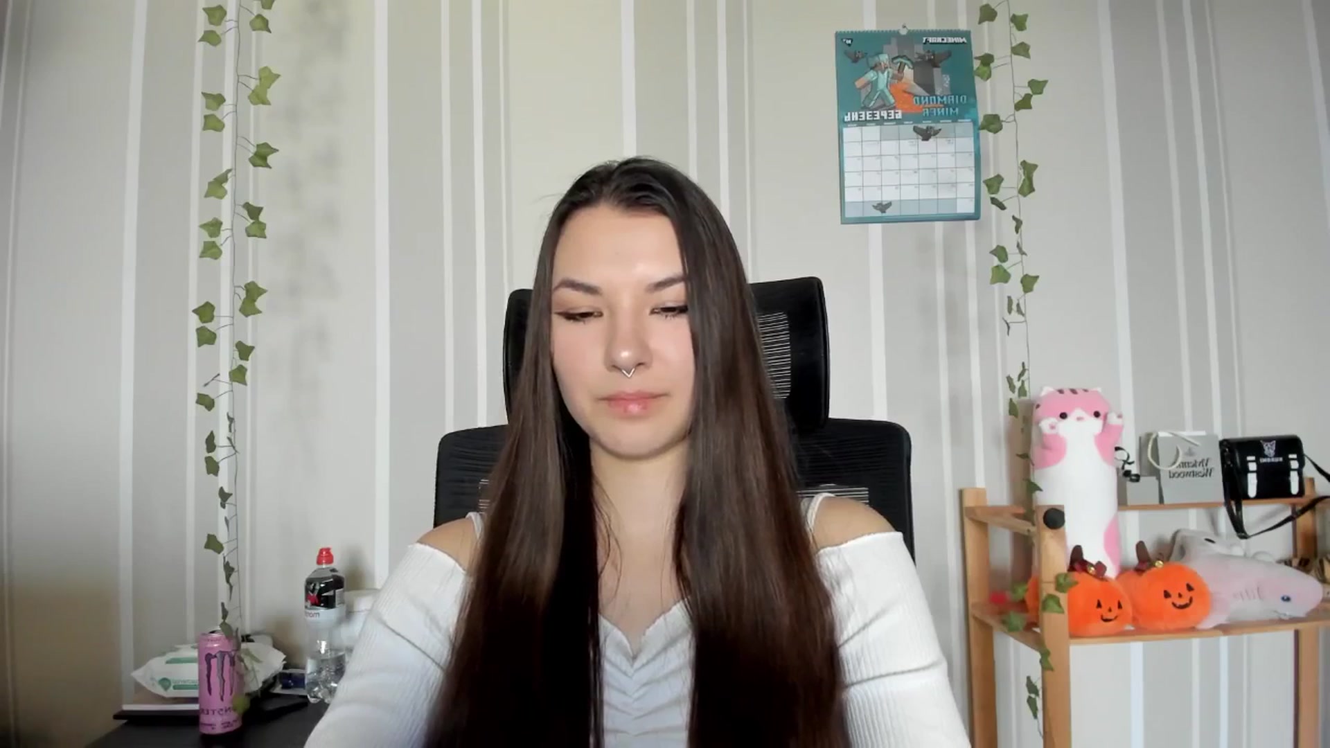 Gallery image thumbnail from AmnesiaGirl1's myfreecams stream on, 03/06/2025, 14:52 image 2 of 20