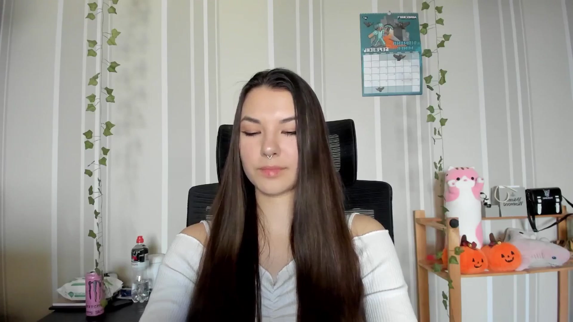 Gallery image thumbnail from AmnesiaGirl1's myfreecams stream on, 03/06/2025, 14:52 image 12 of 20