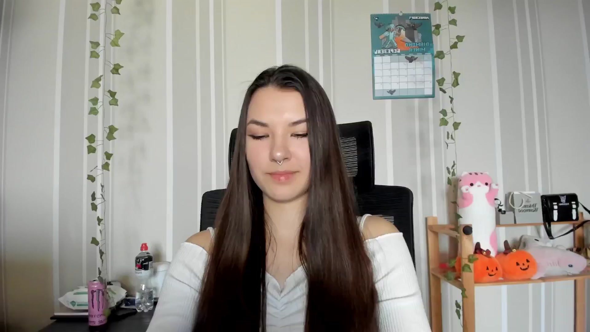 Gallery image thumbnail from AmnesiaGirl1's myfreecams stream on, 03/06/2025, 14:52 image 1 of 20