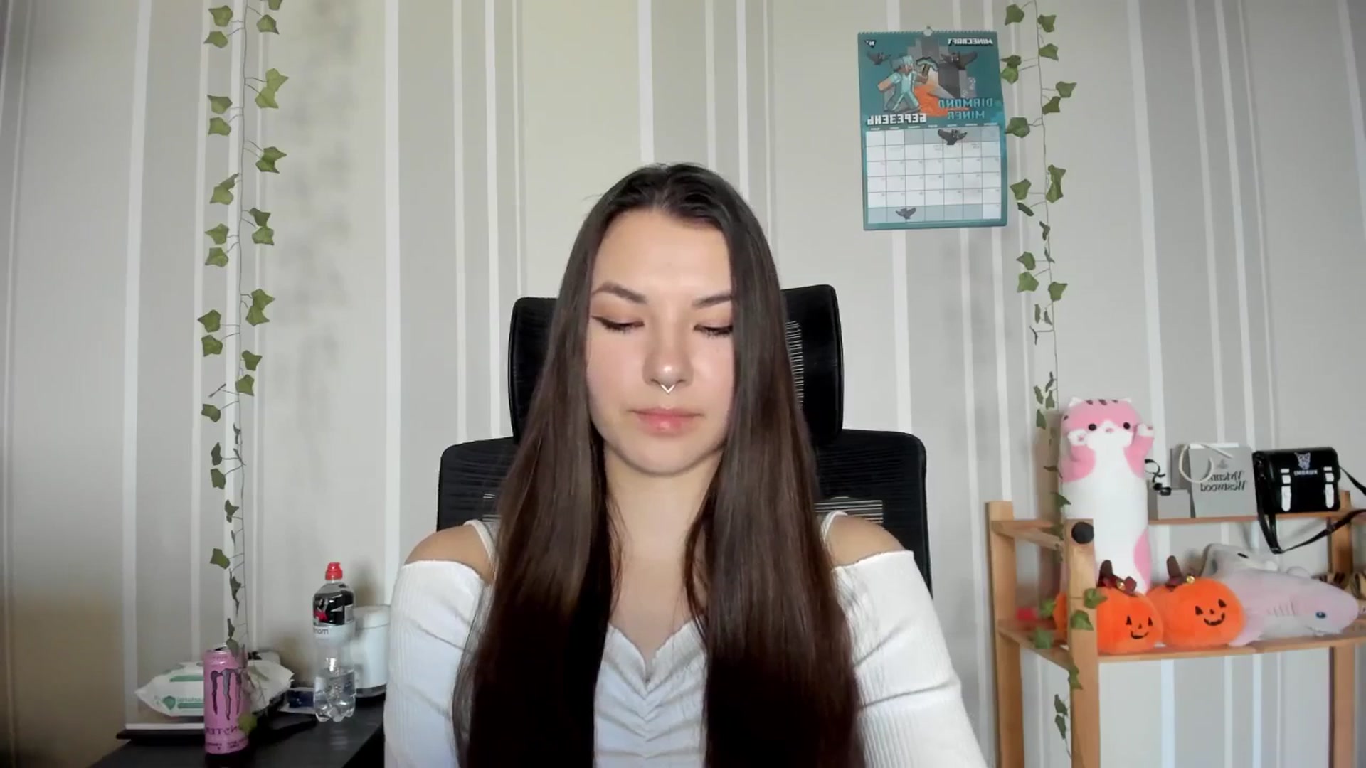 Gallery image thumbnail from AmnesiaGirl1's myfreecams stream on, 03/06/2025, 14:52 image 16 of 20